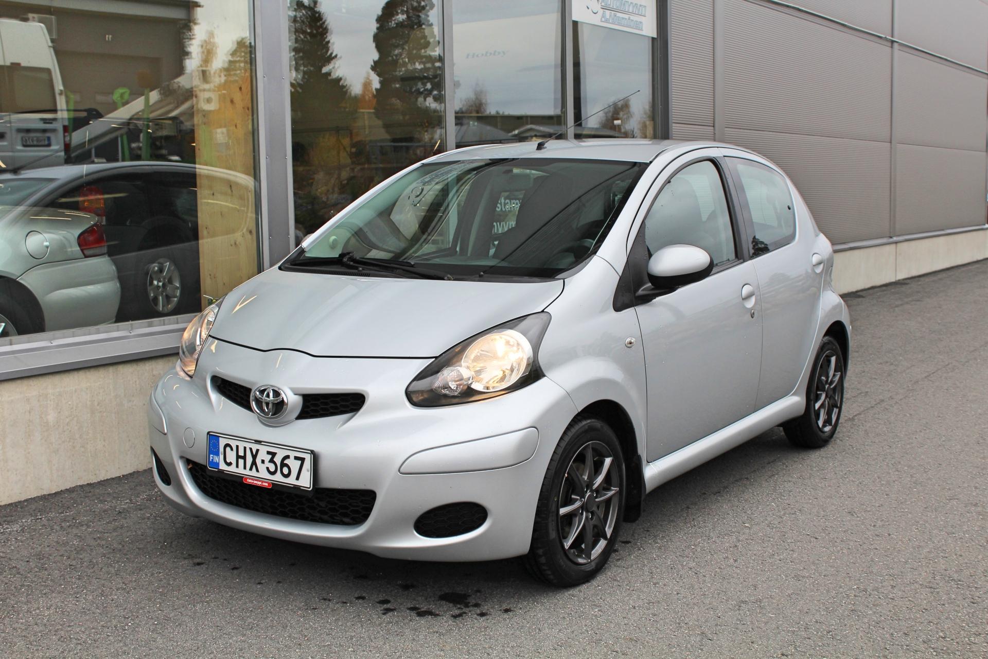 Toyota Aygo 1,0 VVT-i 5ov + *LOHKOLÄMMITIN + SISÄPISTOKE* 