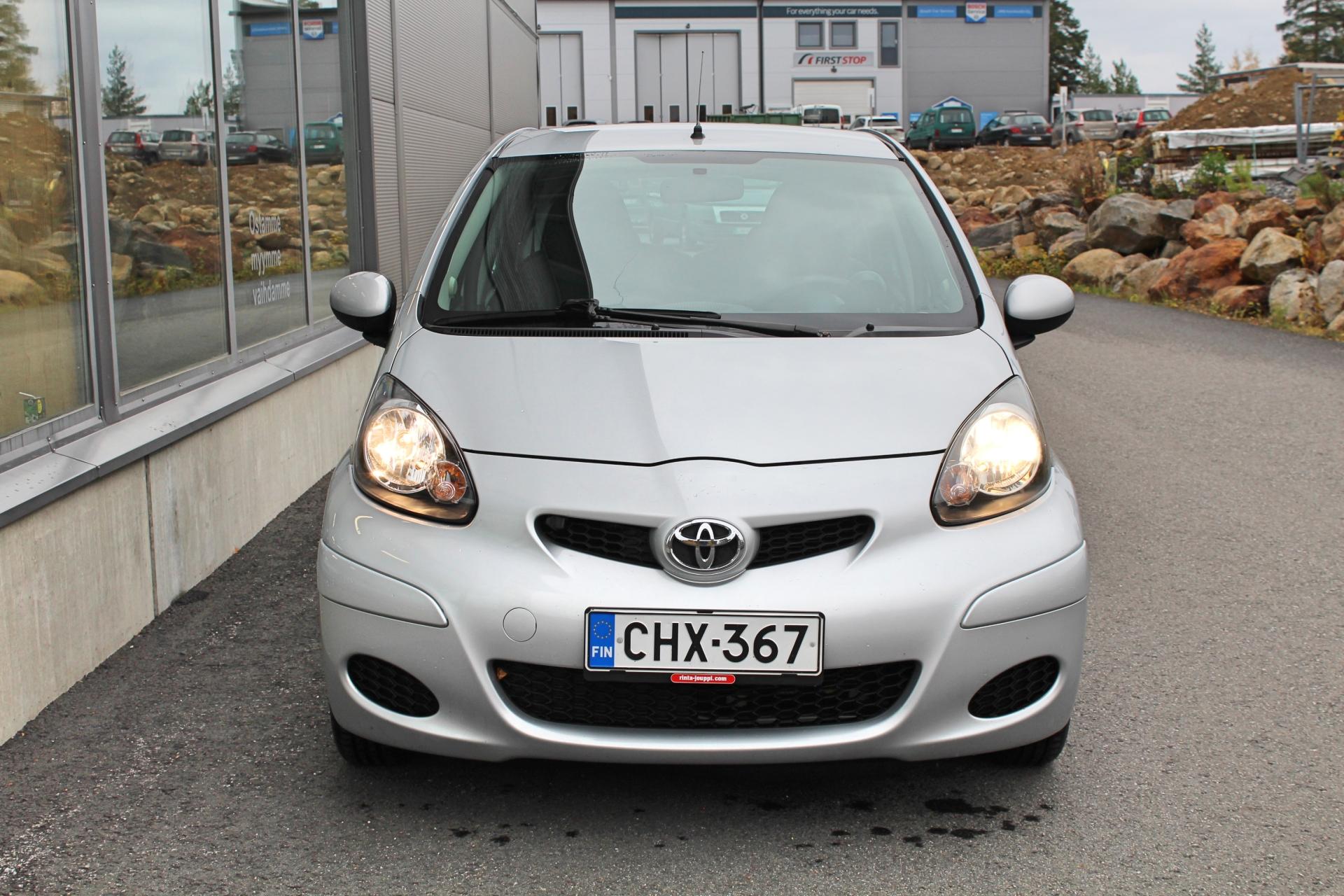 Toyota Aygo 1,0 VVT-i 5ov + *LOHKOLÄMMITIN + SISÄPISTOKE* 