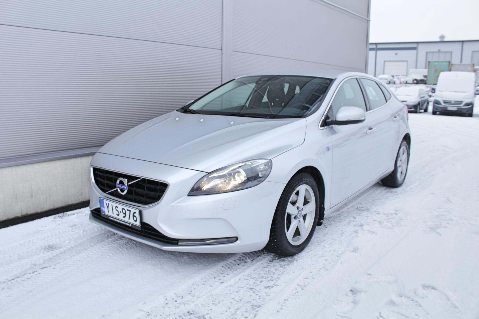 Volvo V40 D2 Ocean Race Business *NAVI/XENON/WEBASTO/KOUKKU*