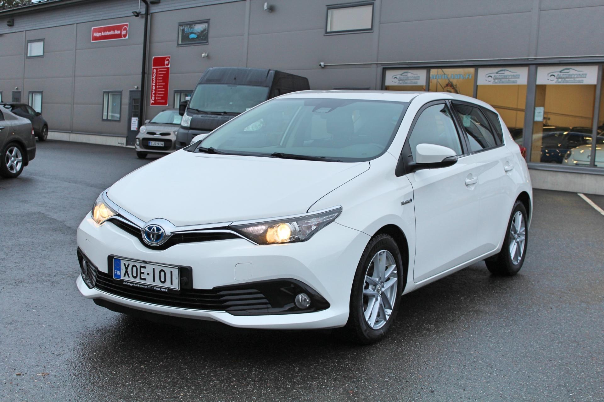 Toyota Auris 1,8 Hybrid Active *SUOMIAUTO/RELAX-TURVA/LOHKOLÄMMITIN*