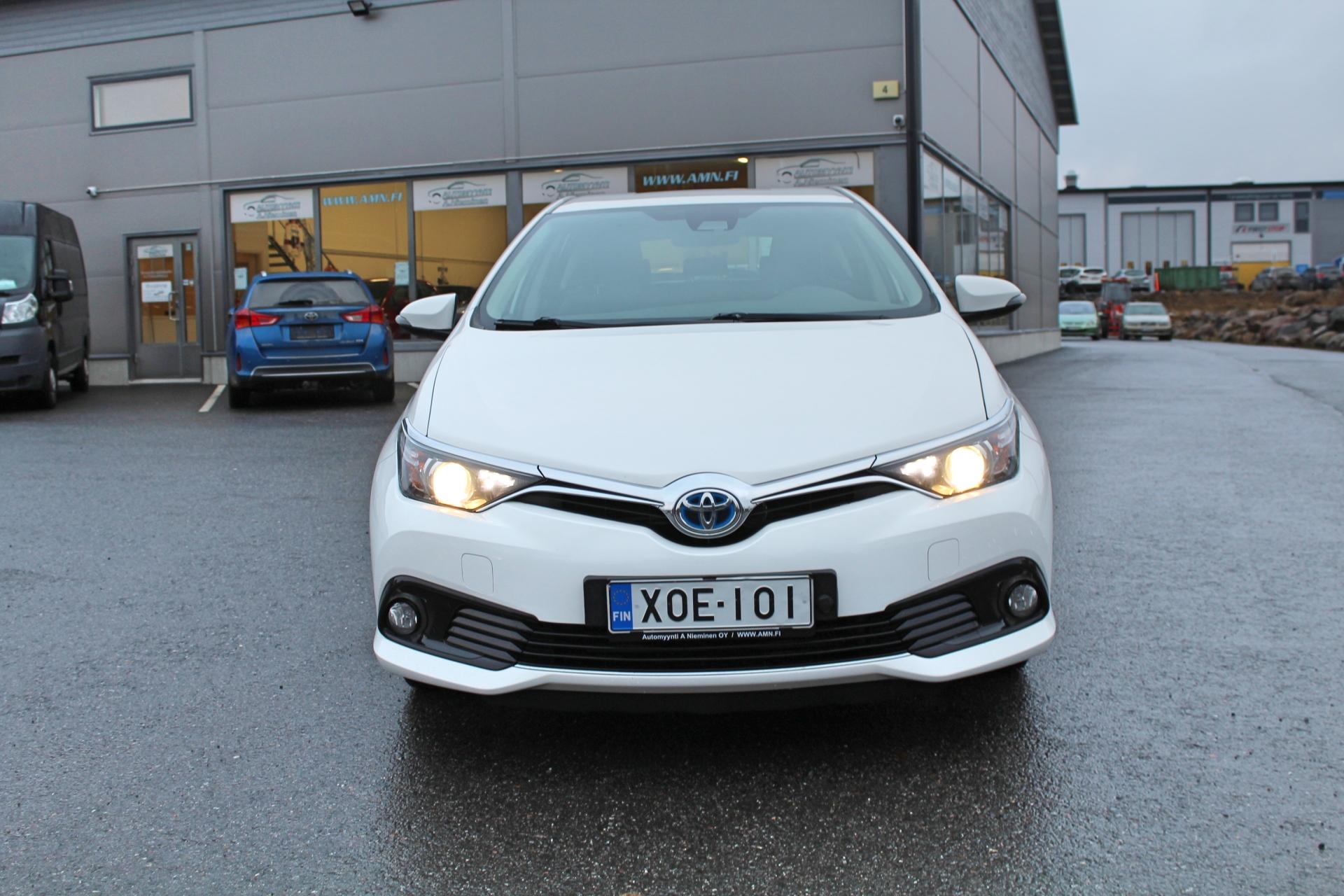 Toyota Auris 1,8 Hybrid Active *SUOMIAUTO/RELAX-TURVA/LOHKOLÄMMITIN*