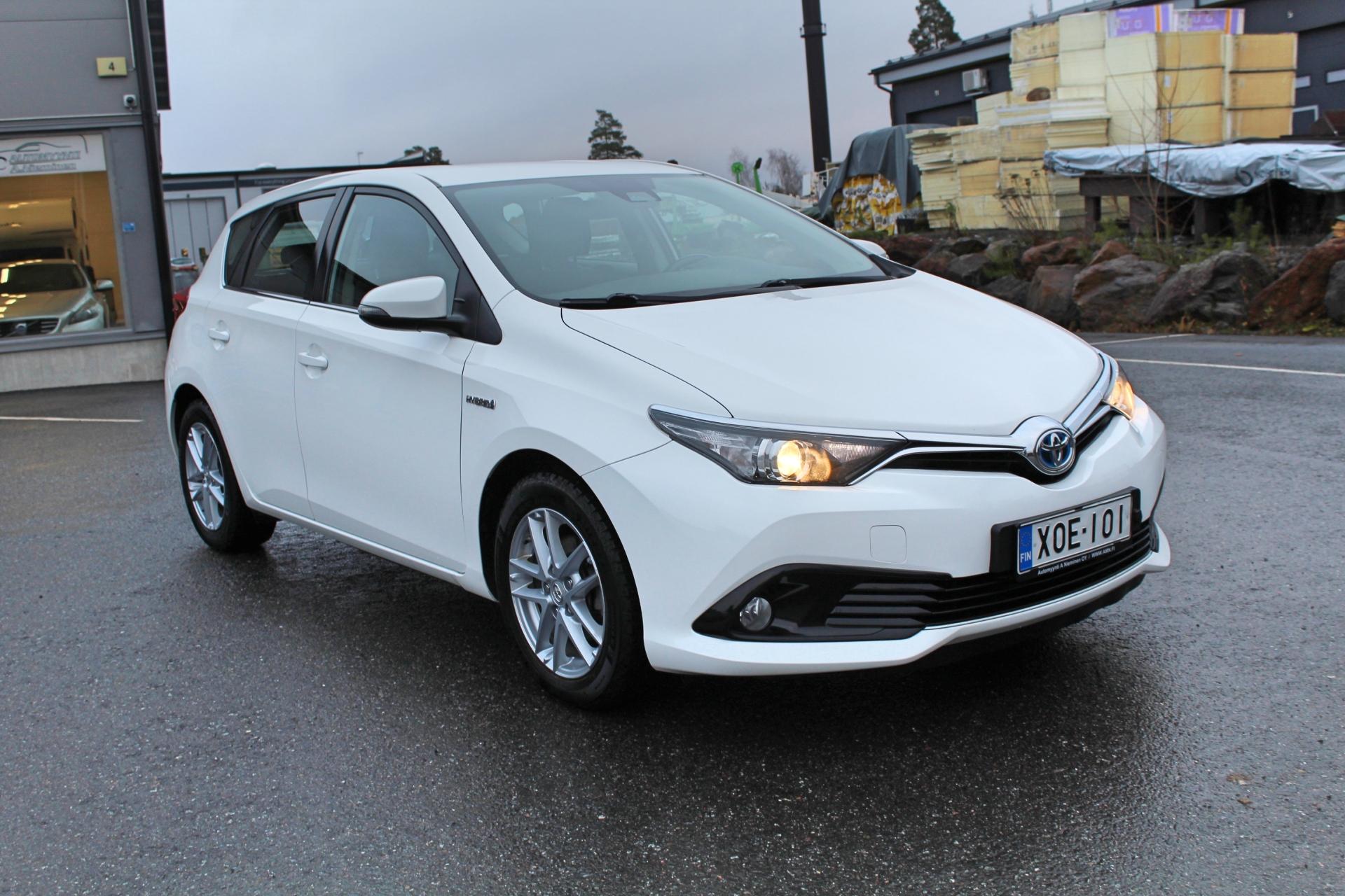 Toyota Auris 1,8 Hybrid Active *SUOMIAUTO/RELAX-TURVA/LOHKOLÄMMITIN*