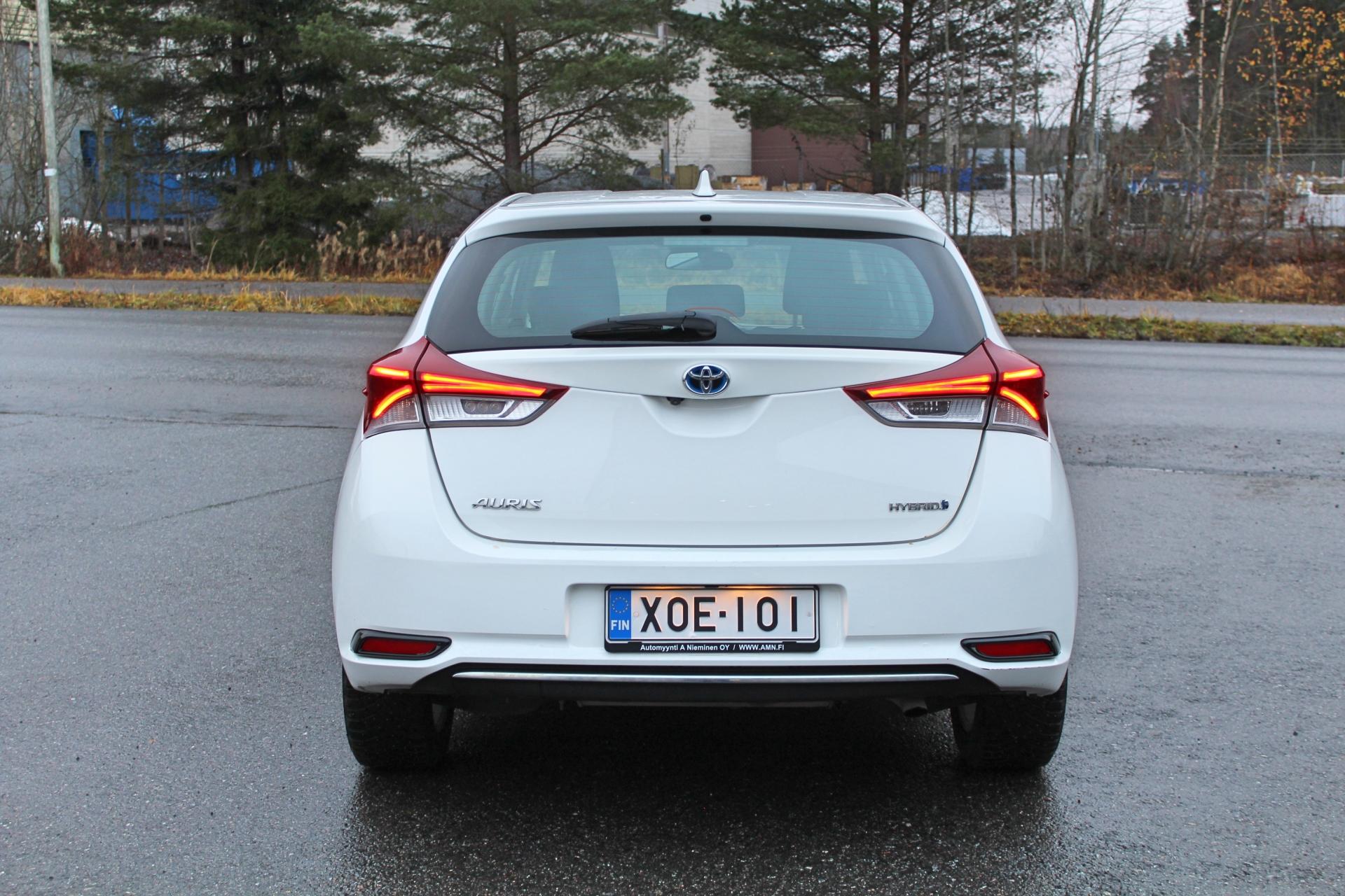 Toyota Auris 1,8 Hybrid Active *SUOMIAUTO/RELAX-TURVA/LOHKOLÄMMITIN*