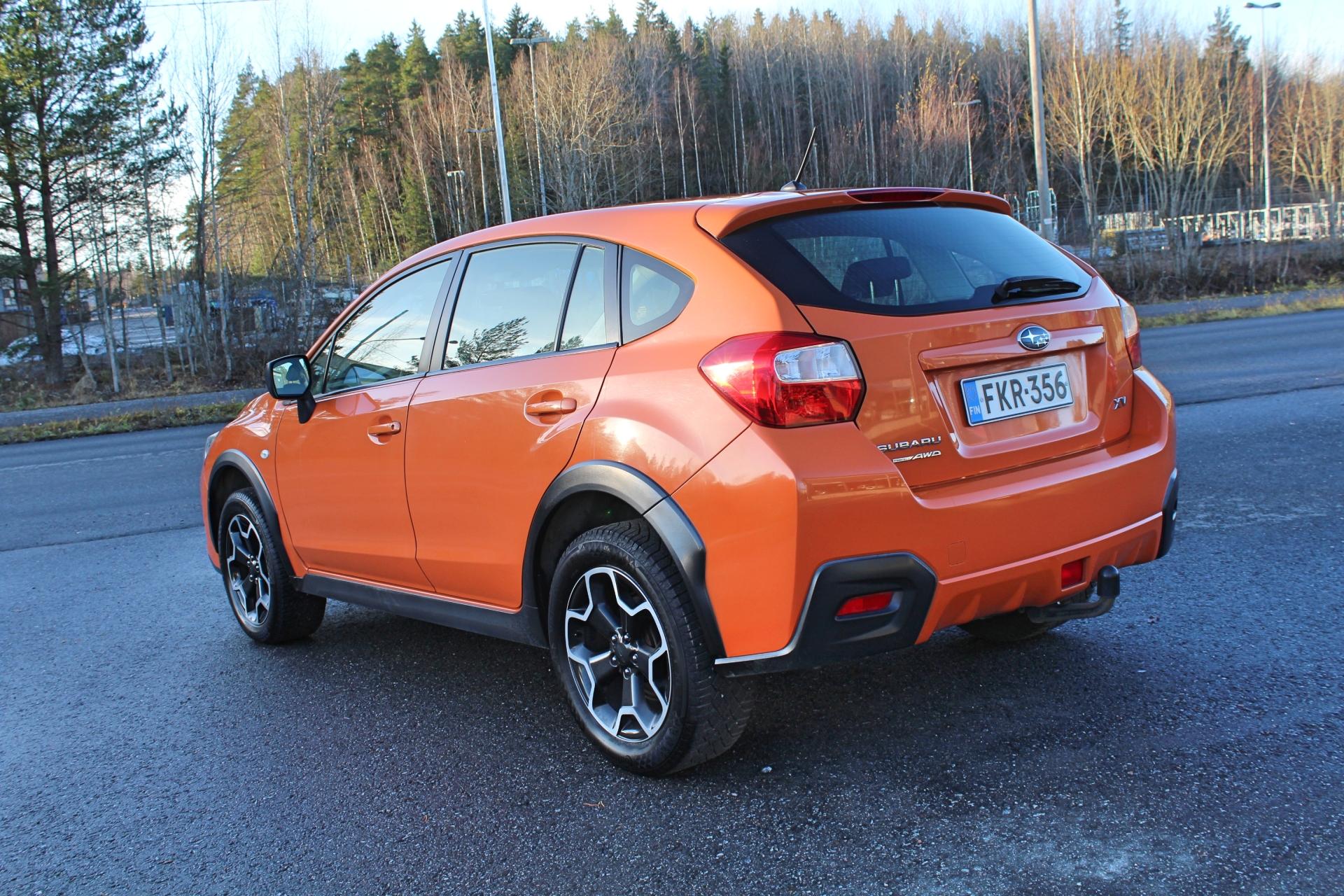 Subaru XV 1.6 4x4 manuaali *1-OMISTEINEN MERKKIHUOLLETTU SUOMIAUTO*