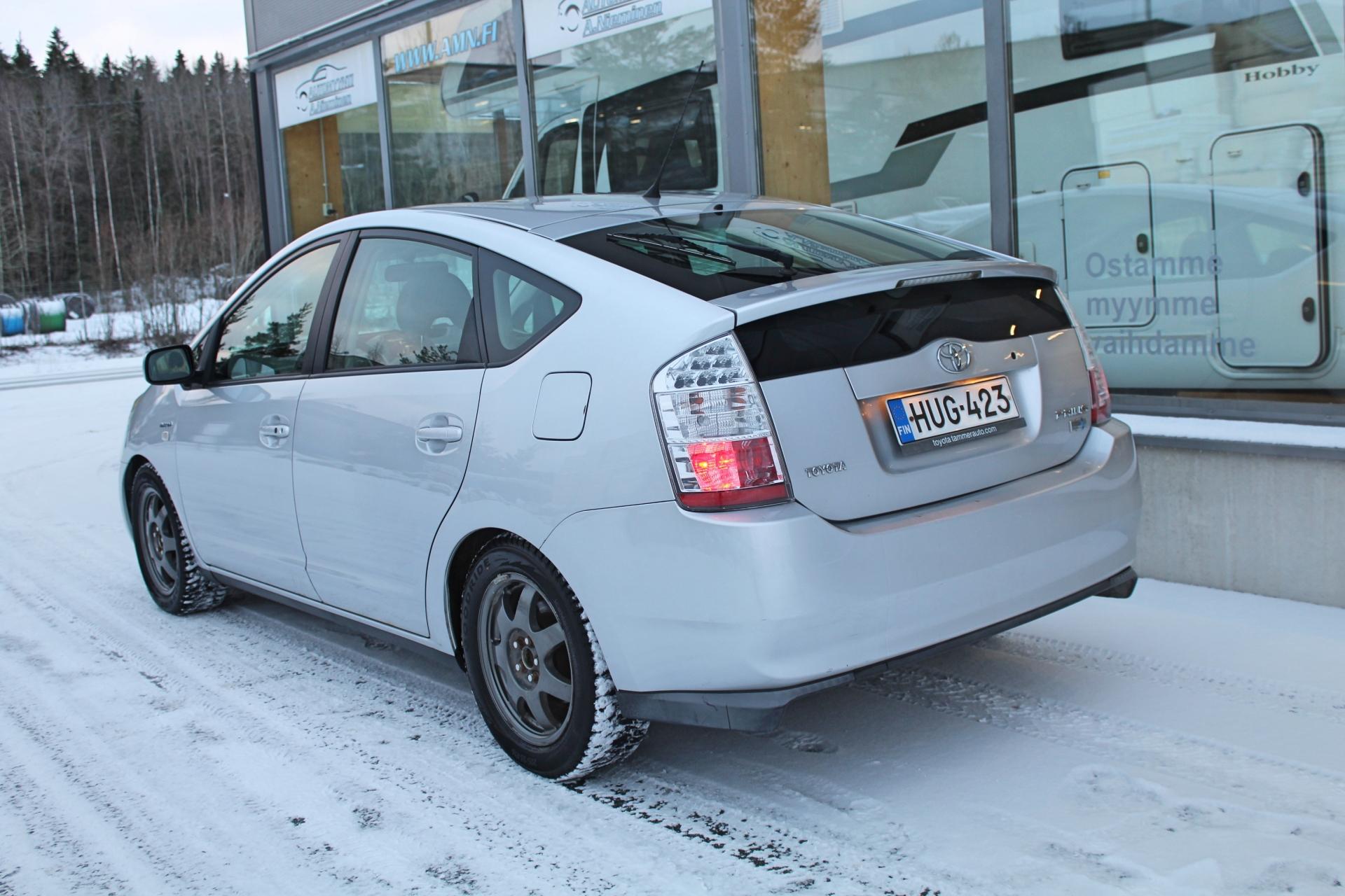 Toyota Prius 1.5 HSD Executive *KEYLESS/JBL/MOOTTORINLÄMMITIN*