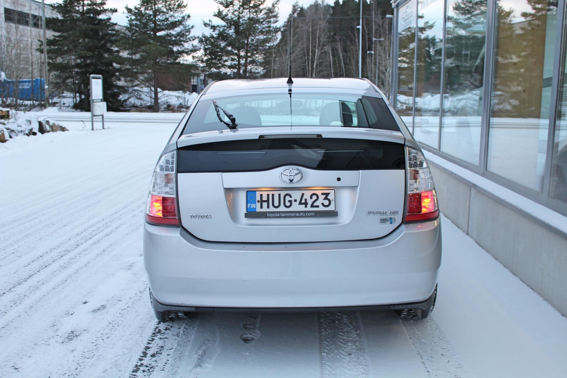 Toyota Prius 1.5 HSD Executive *KEYLESS/JBL/MOOTTORINLÄMMITIN*