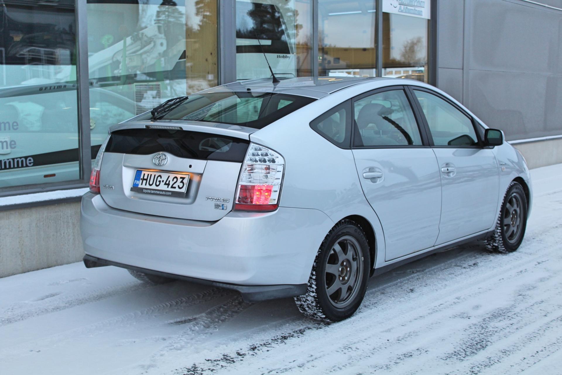 Toyota Prius 1.5 HSD Executive *KEYLESS/JBL/MOOTTORINLÄMMITIN*