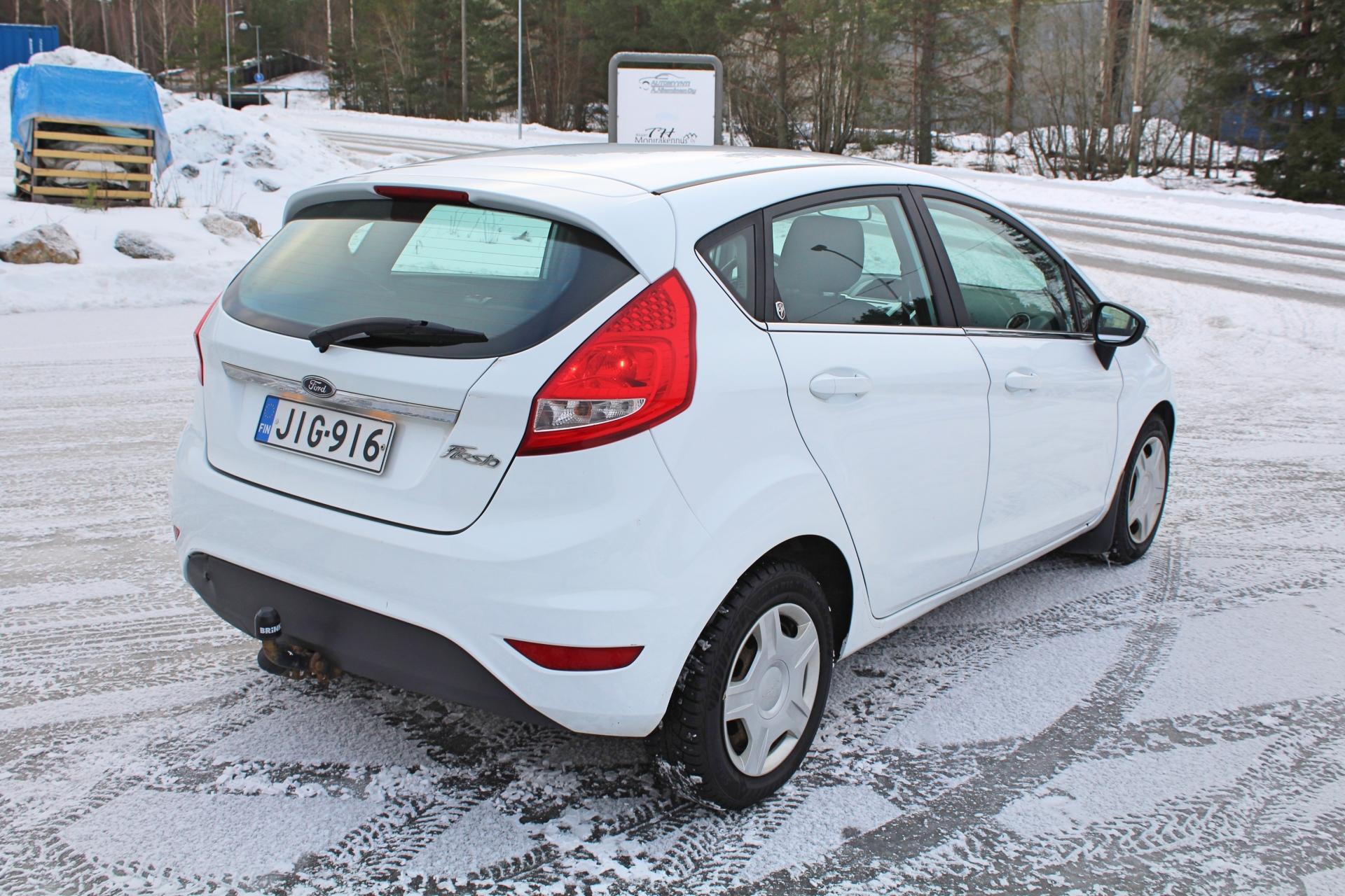 Ford Fiesta 1,4 96 hv autom 5-ov Ghia