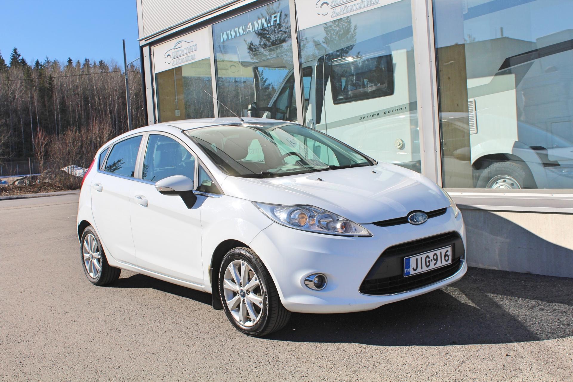 Ford Fiesta 1,4 96 hv autom 5-ov Ghia