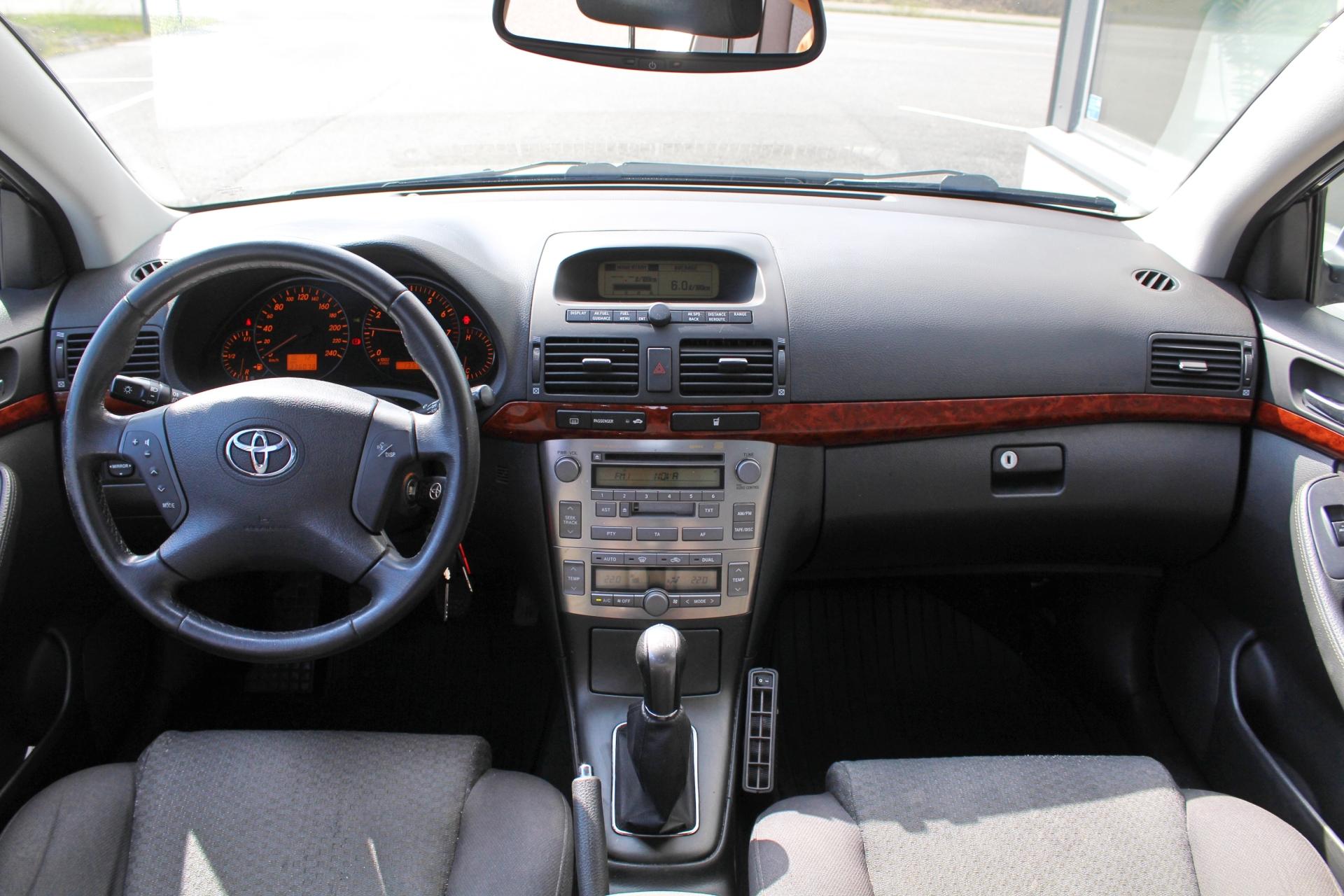 Toyota Avensis 1.8 VVT-i Linea Sol 4d Sedan *SEURAAVA KATS 3/2026*