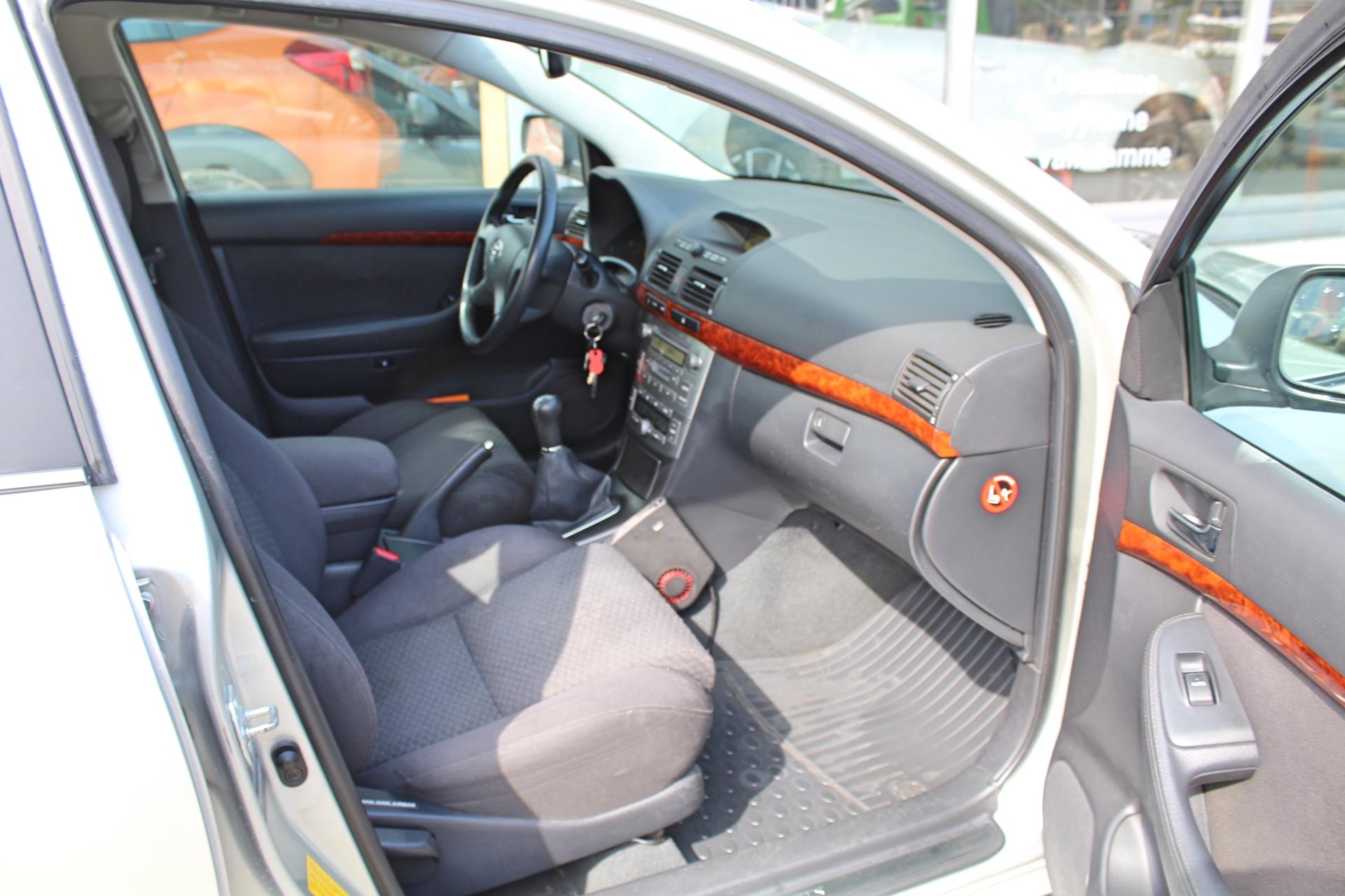 Toyota Avensis 1.8 VVT-i Linea Sol 4d Sedan *SEURAAVA KATS 3/2026*