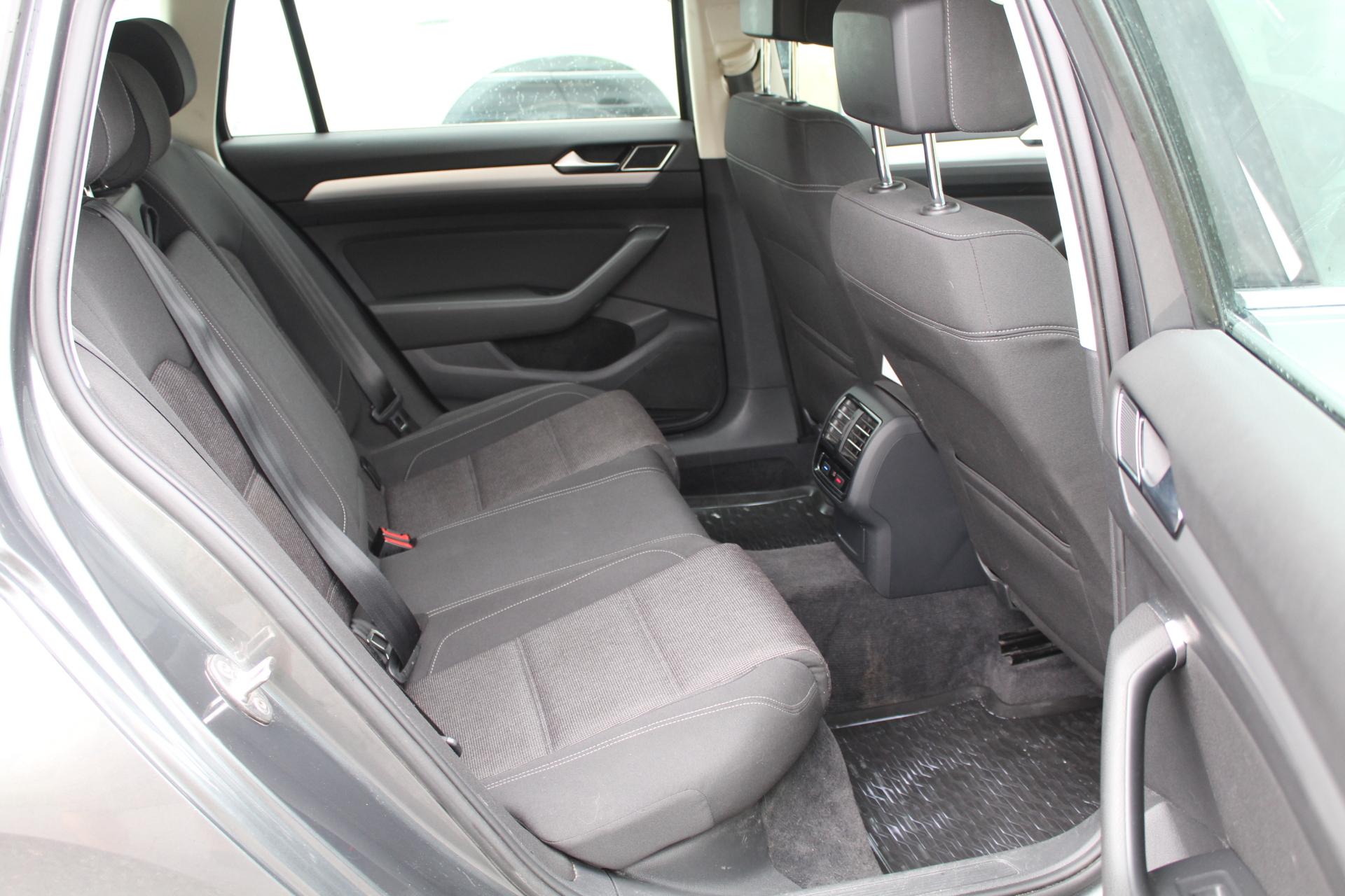 Volkswagen Passat Variant Comfortline 1.6 TDI 120 BMT DSG-aut *WEBASTO/VETOKOUKKU/ERGOPENKIT*