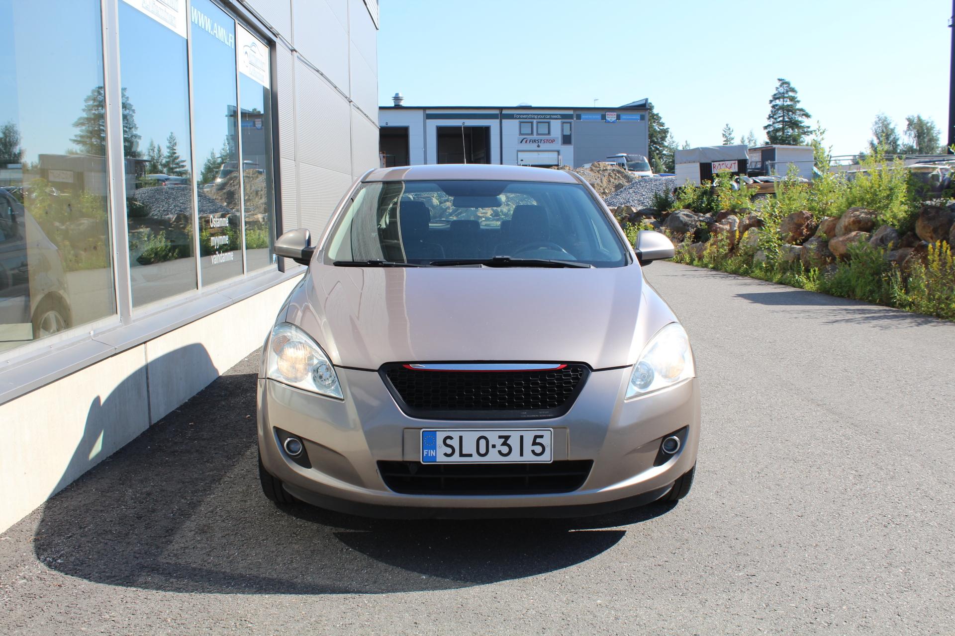 Kia Ceed 2,0i man. 5-ov *AUT-AC/CRUISE/KATSASTUS VOIMASSA 2/2026*
