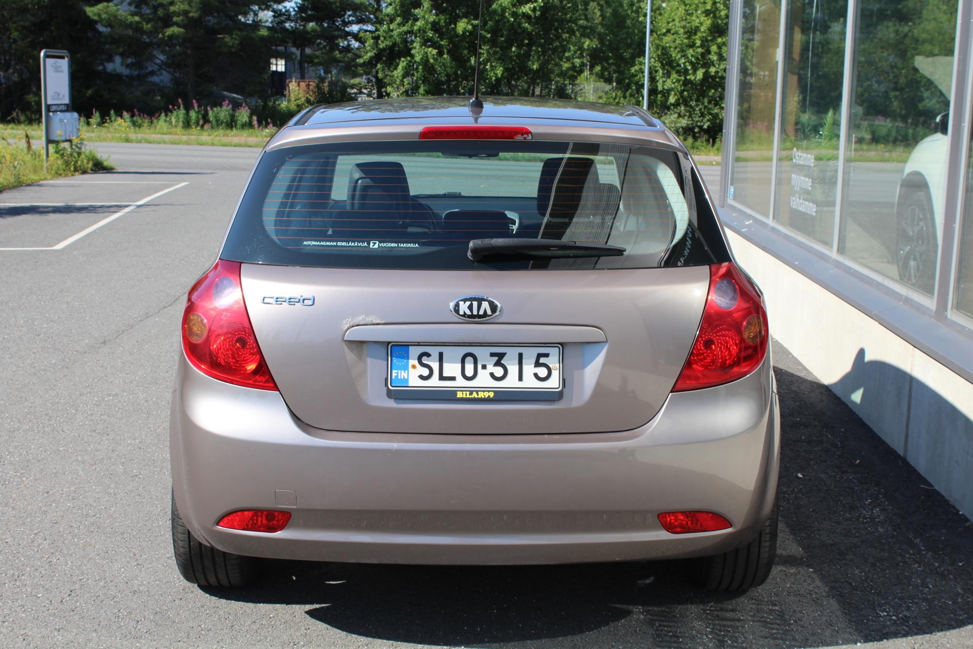 Kia Ceed 2,0i man. 5-ov *AUT-AC/CRUISE/KATSASTUS VOIMASSA 2/2026*