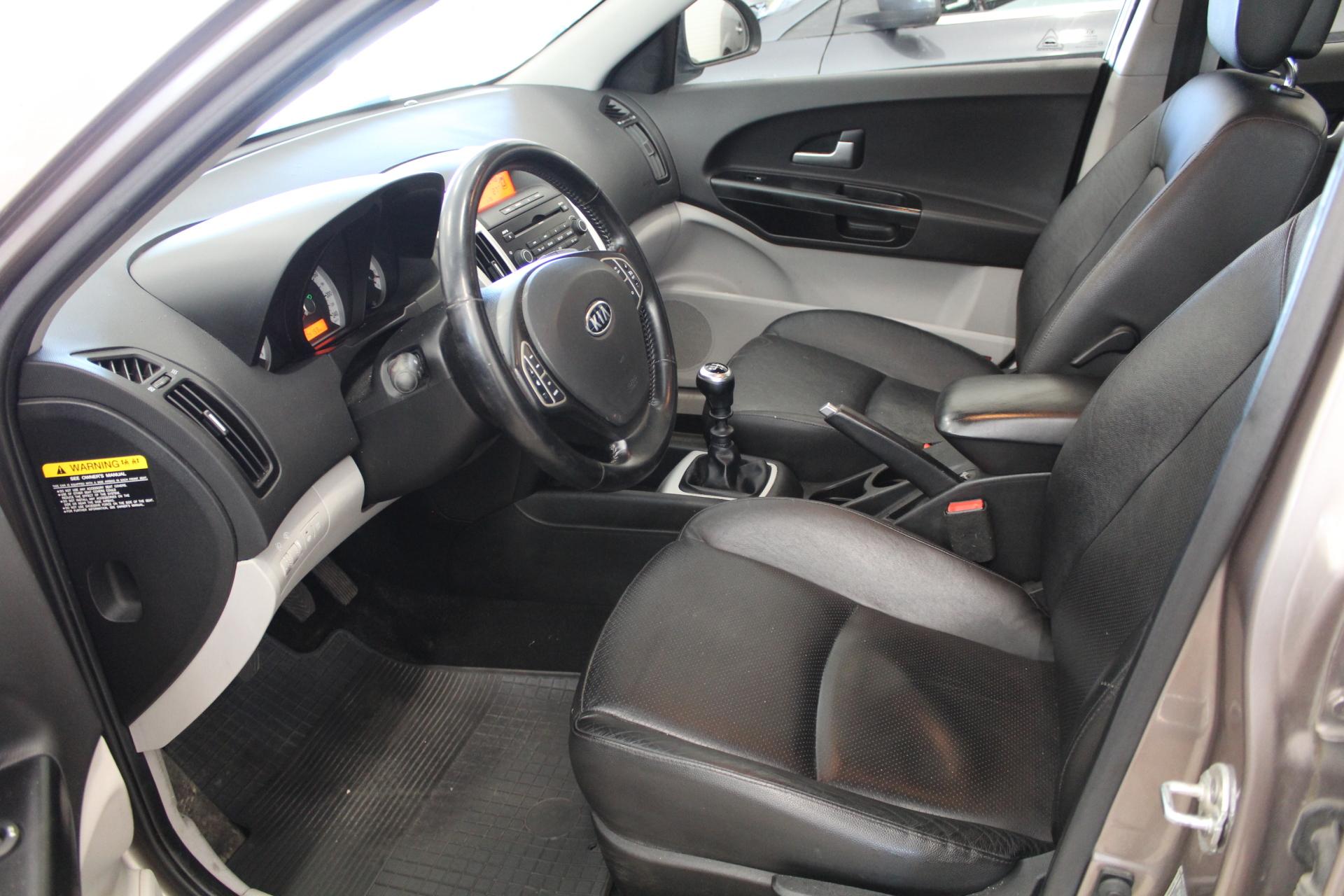 Kia Ceed 2,0i man. 5-ov *AUT-AC/CRUISE/KATSASTUS VOIMASSA 2/2026*