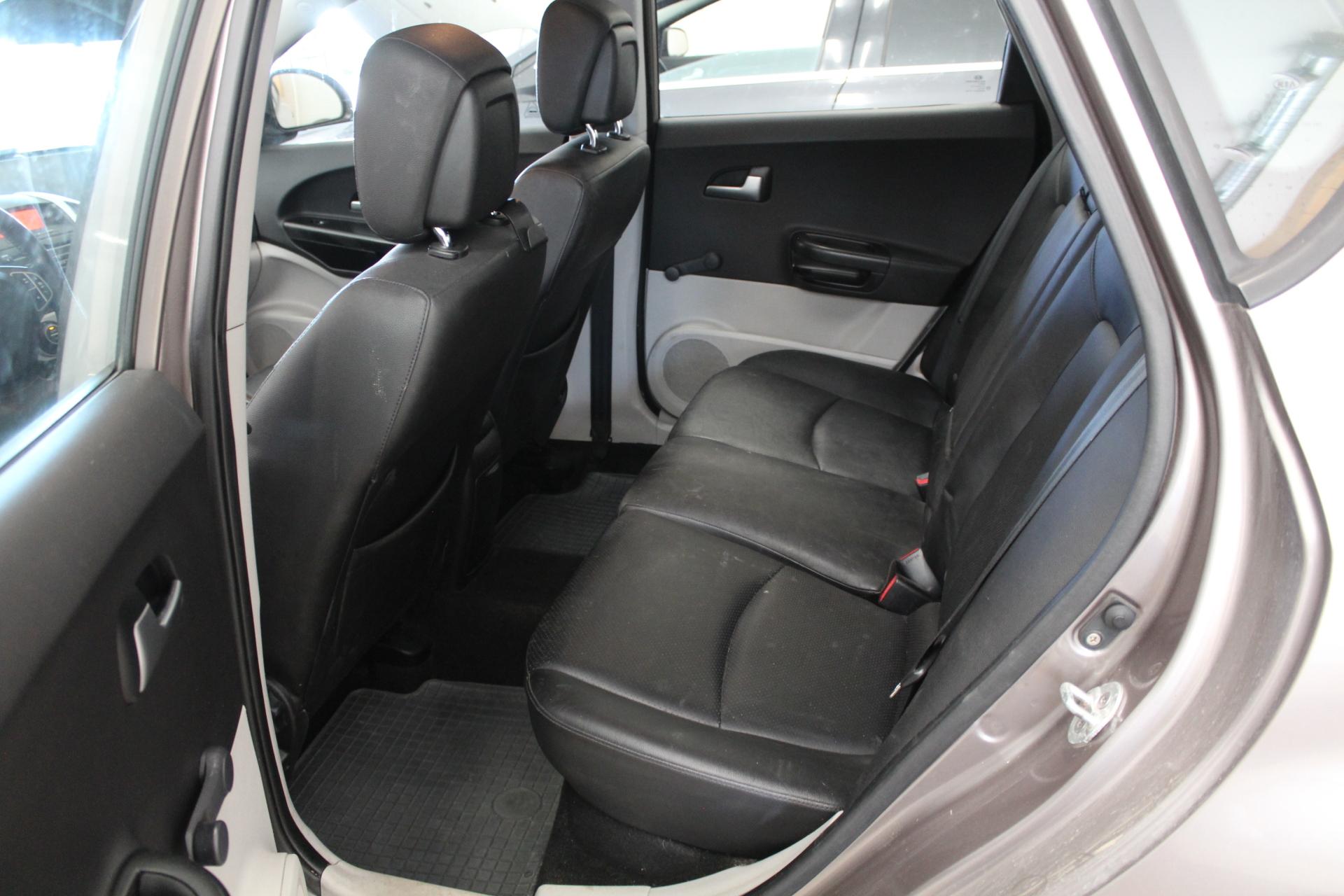 Kia Ceed 2,0i man. 5-ov *AUT-AC/CRUISE/KATSASTUS VOIMASSA 2/2026*