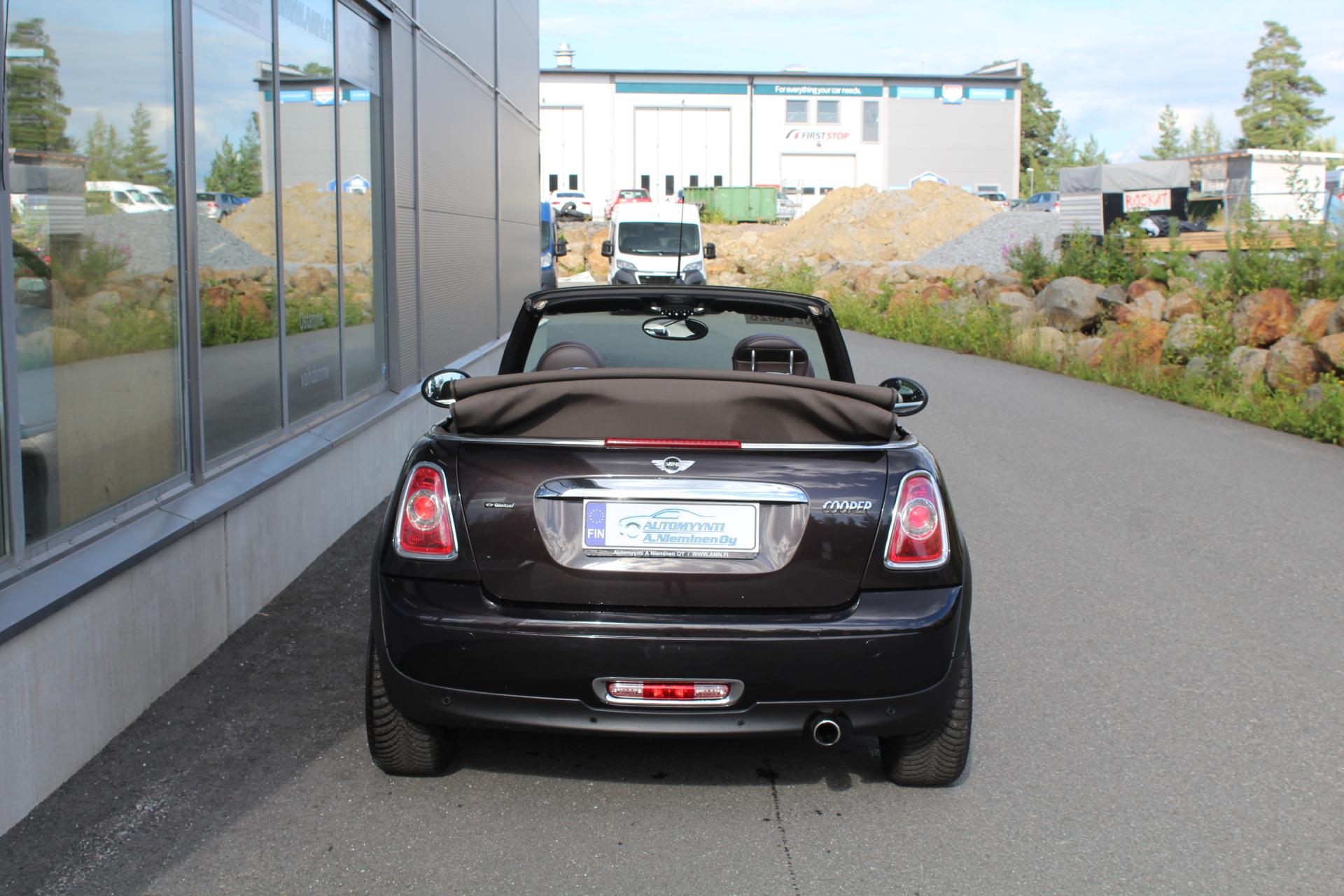 Mini Cooper 1,6 R57 Cabrio Highgate *NAVI/XENON/H&K/TUTKAT/NAHAT*
