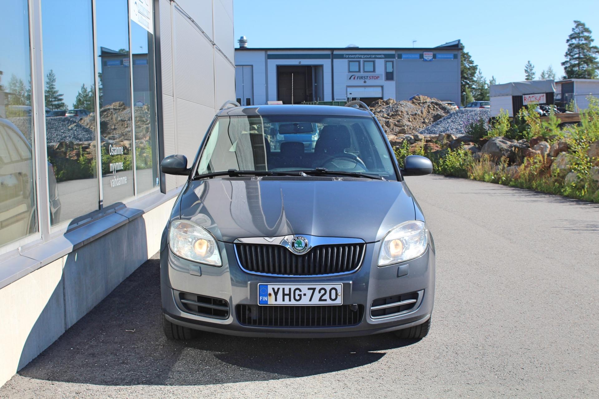 Skoda Fabia Combi 1,4 16v Ambiente *JUURI HUOLLETTU JA JAKOHIHNA VAIHDETTU*