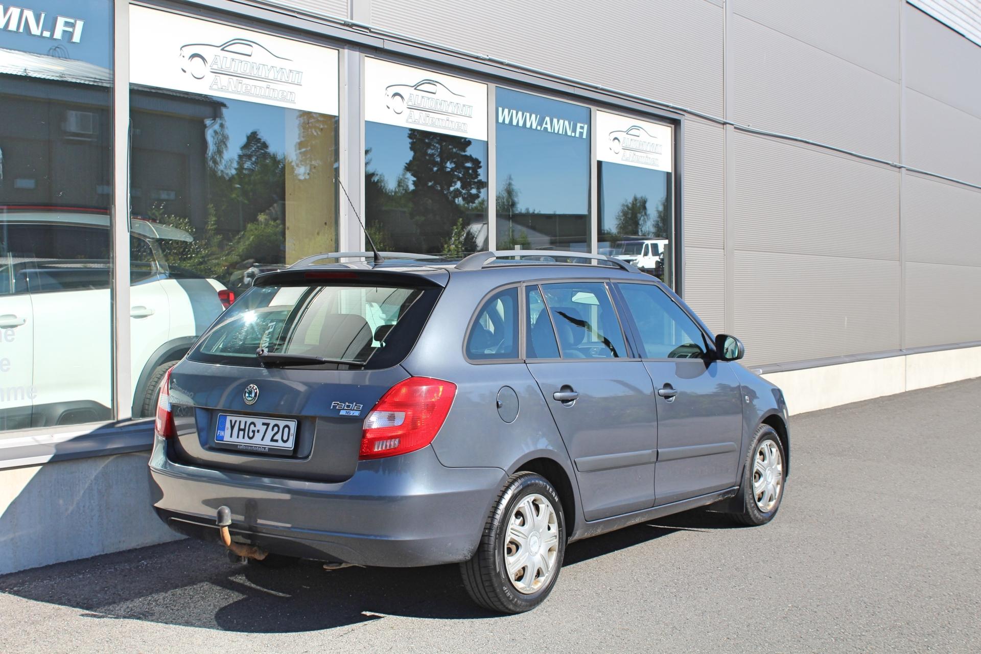 Skoda Fabia Combi 1,4 16v Ambiente *JUURI HUOLLETTU JA JAKOHIHNA VAIHDETTU*