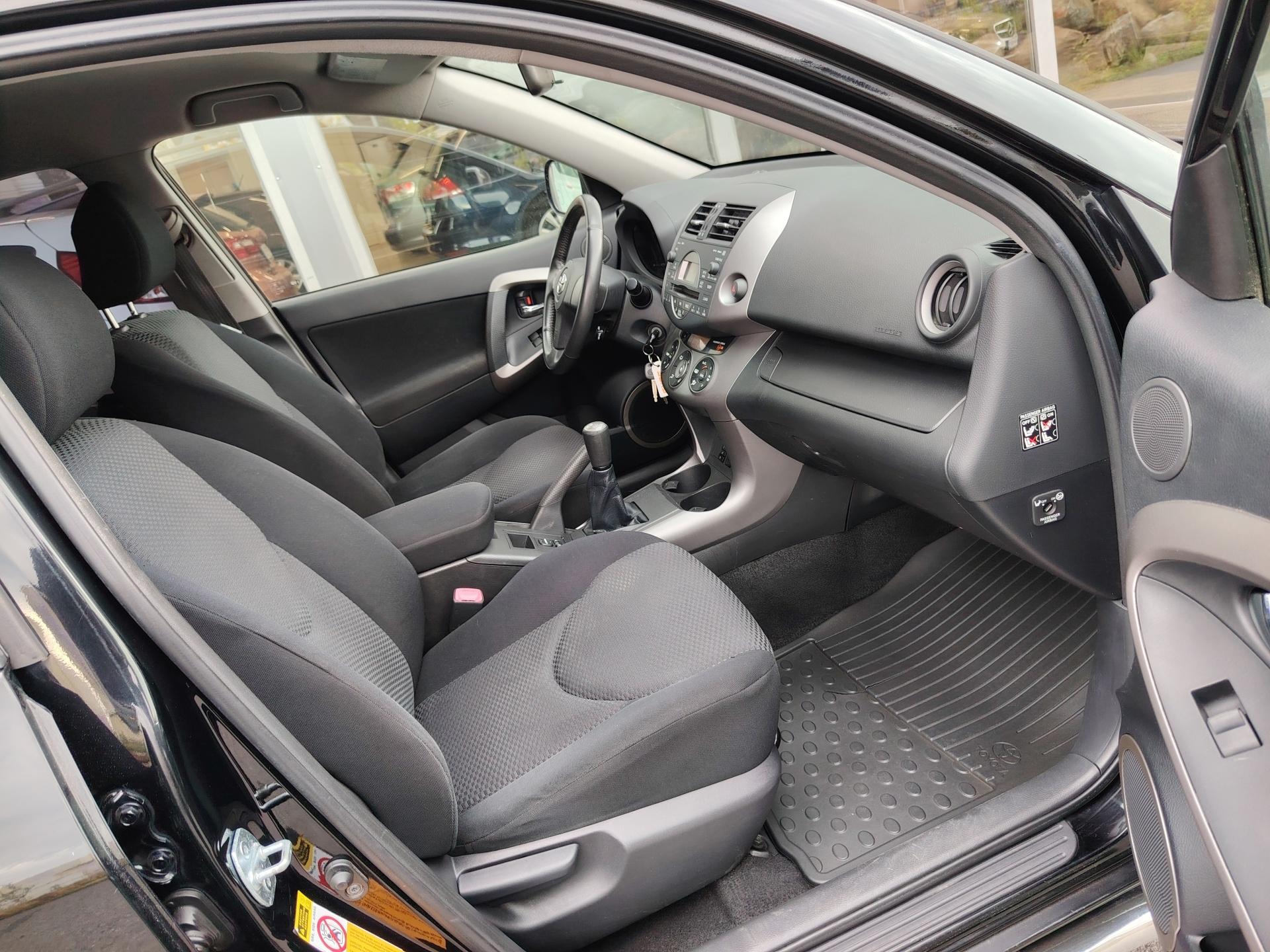 Toyota RAV4 2,0 VVT-i 4WD Luxury 