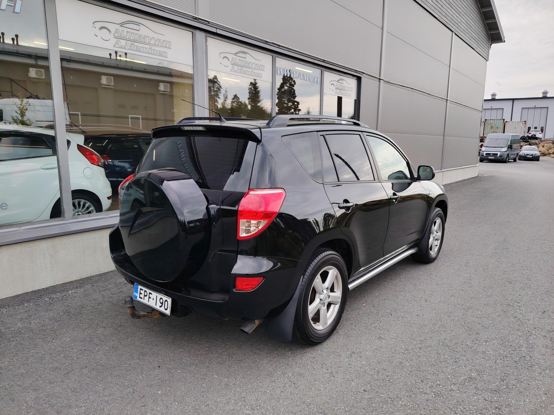 Toyota RAV4 2,0 VVT-i 4WD Luxury 