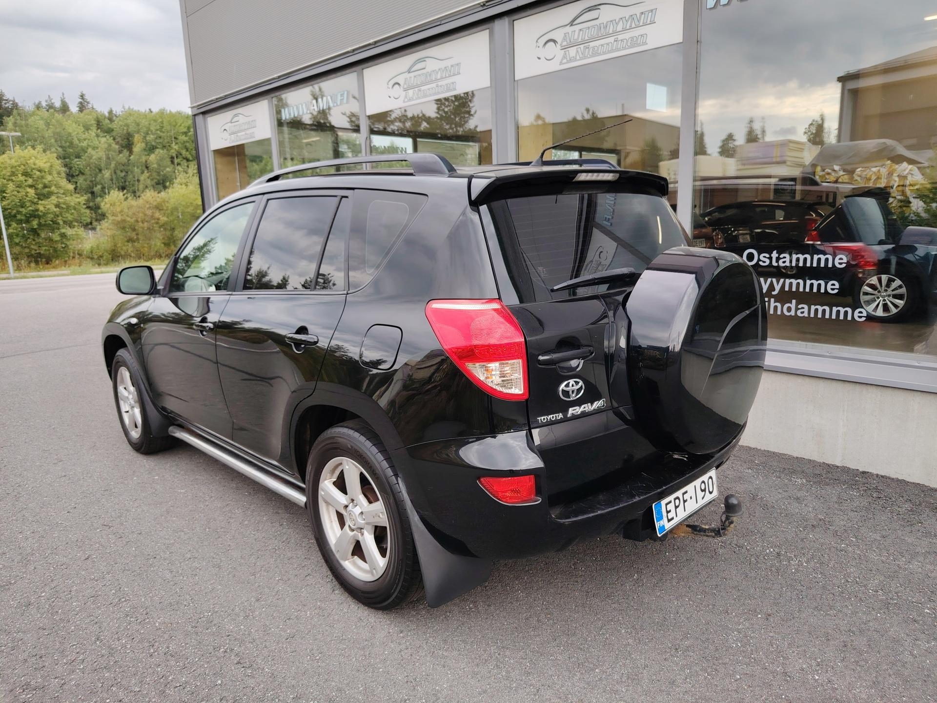 Toyota RAV4 2,0 VVT-i 4WD Luxury 