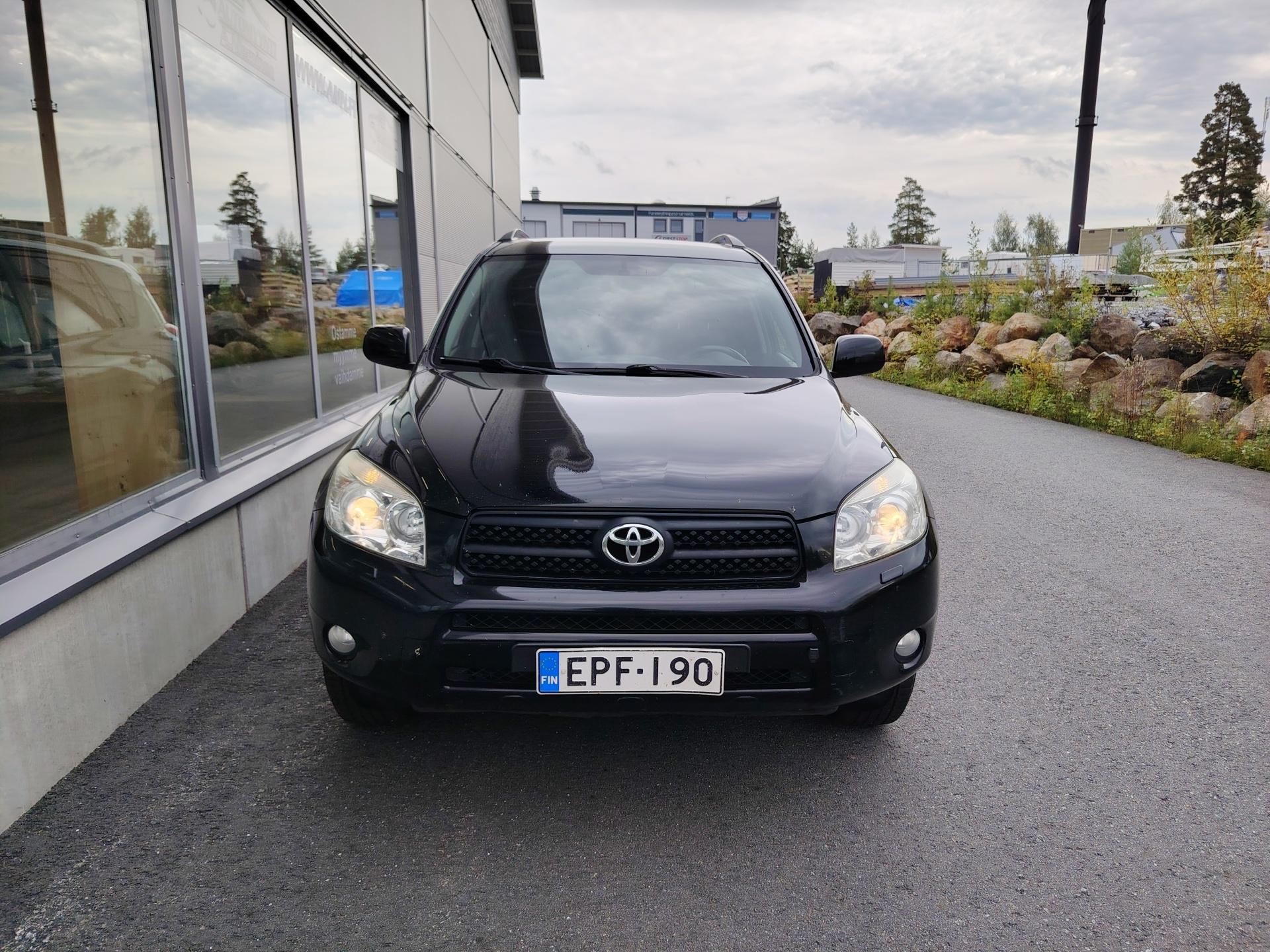 Toyota RAV4 2,0 VVT-i 4WD Luxury 
