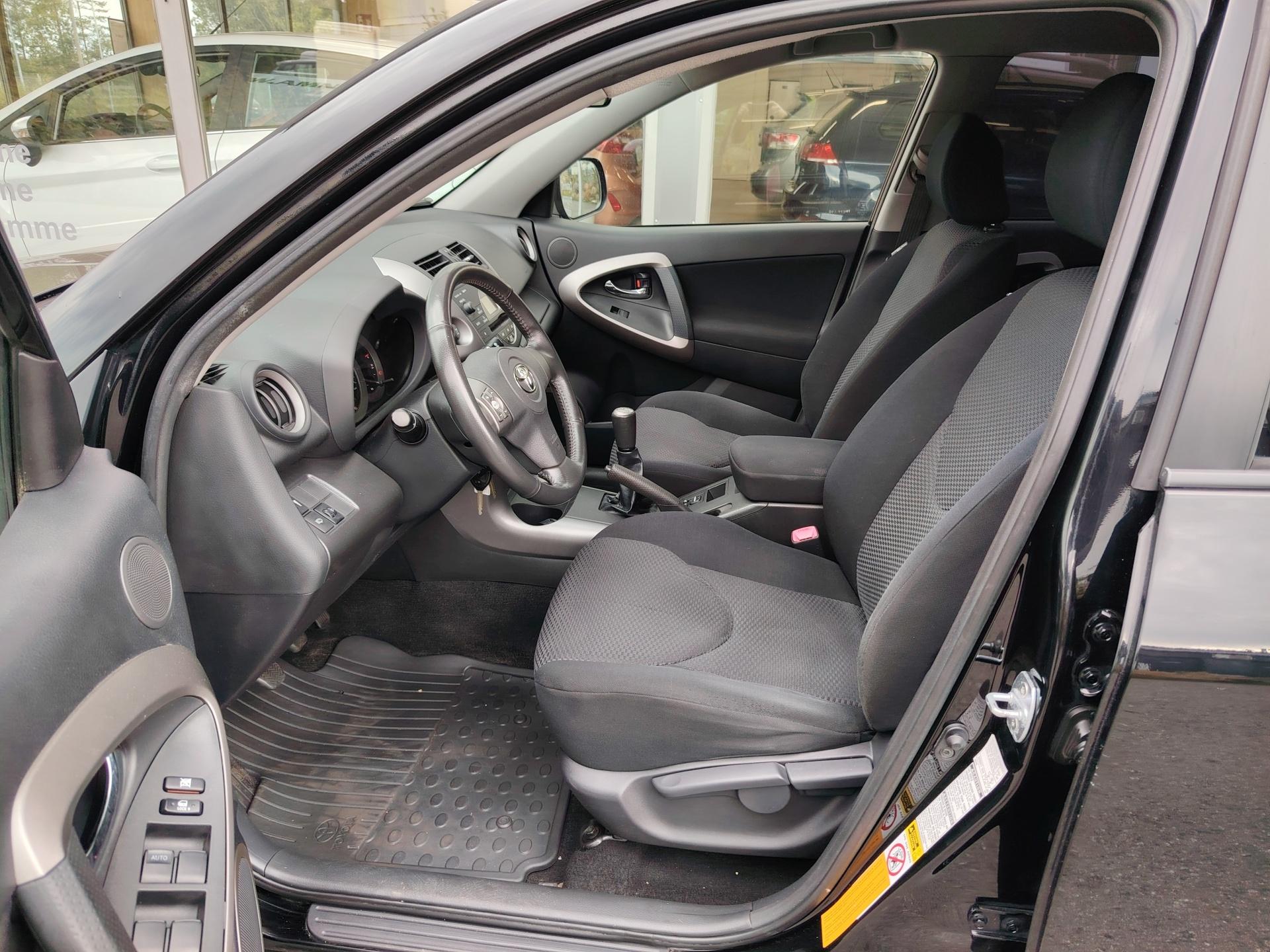 Toyota RAV4 2,0 VVT-i 4WD Luxury 