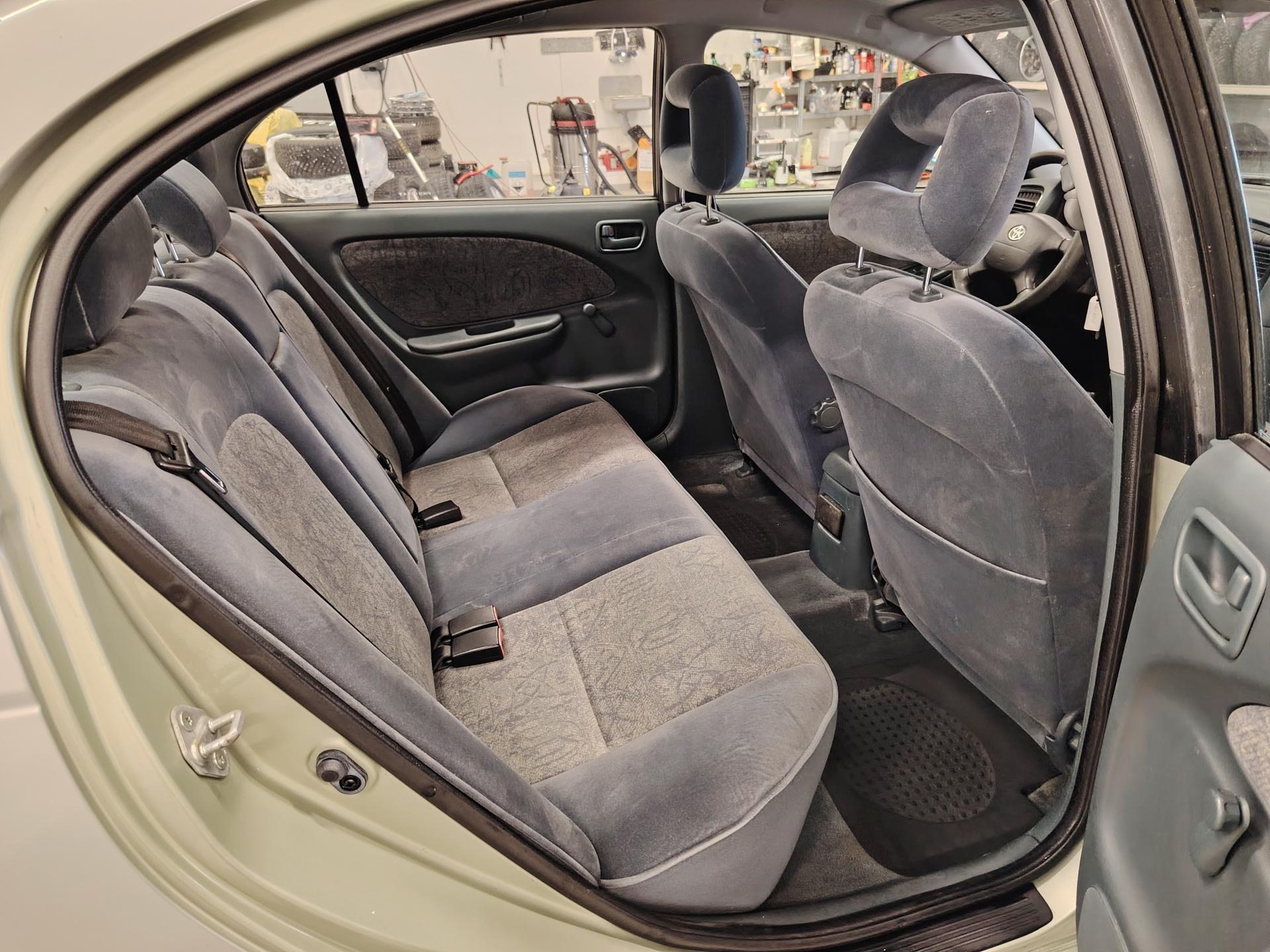 Toyota Avensis 1.8 Automaatti *ILMASTOINTI/VETOKOUKKU/JUURI KATSASTETTU*