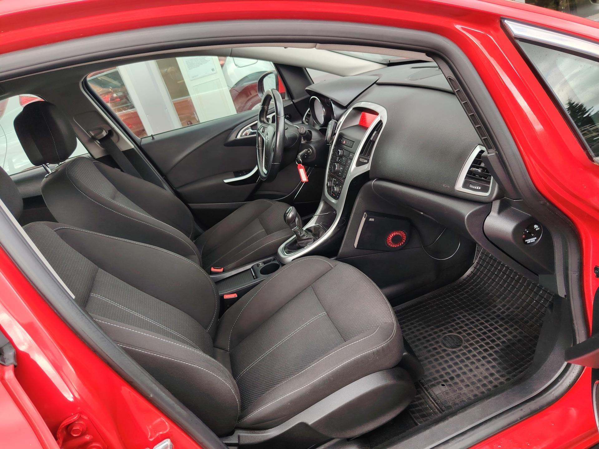 Opel Astra Sport Tourer Sport Summer Edition 1.4 Turbo ecoFlex 103kw MT6
