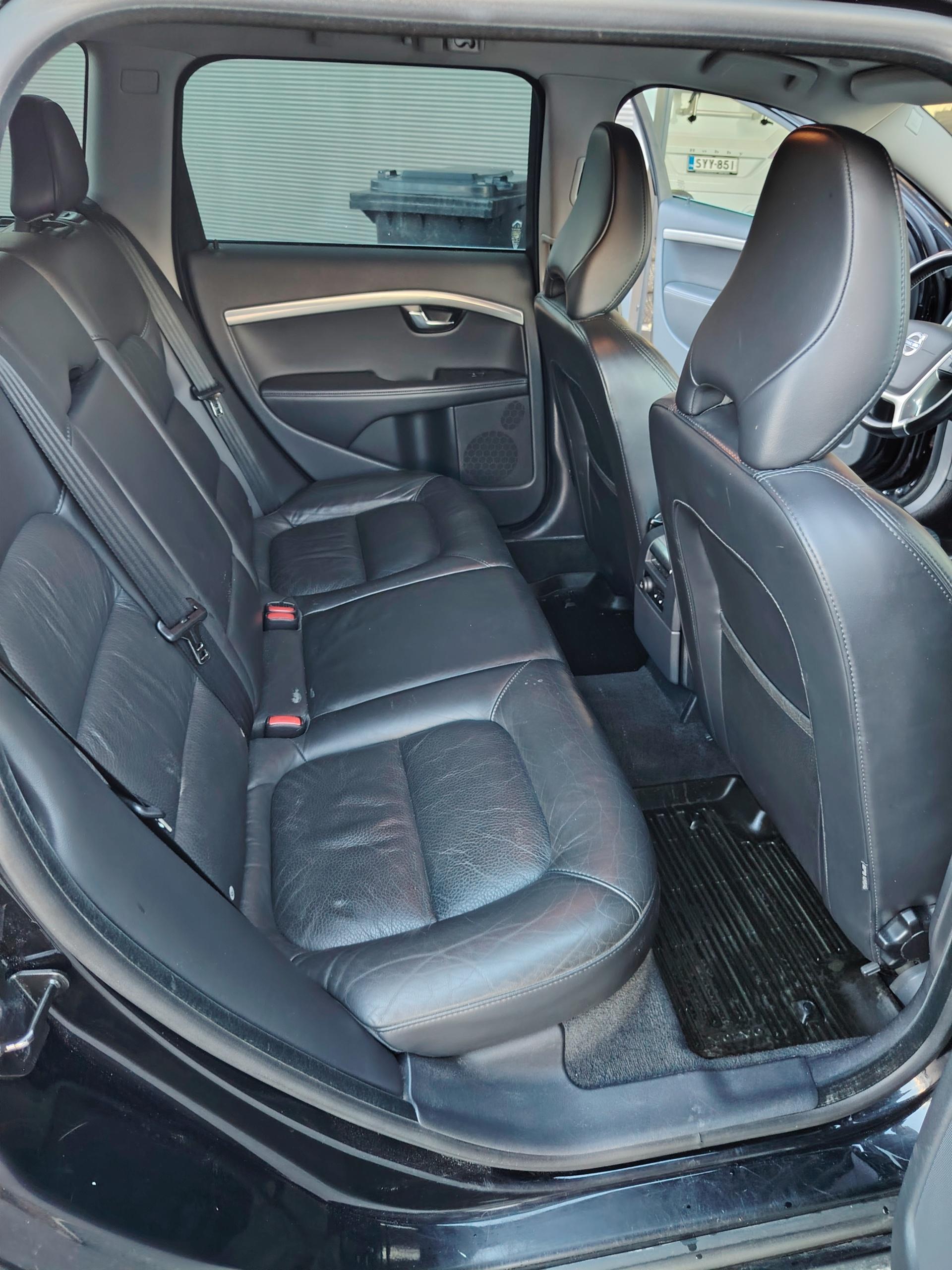 Volvo V70 D3 Aut Summum Edition Business *SIISTI SUOMIAUTO VOLVON 5-SYL MOOTTORILLA*