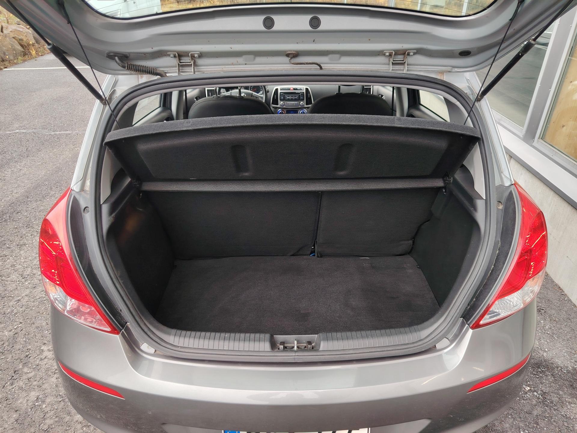 Hyundai i20 1.4 74kw Aut Comfort *1-OMISTEINEN SUOMIAUTO*