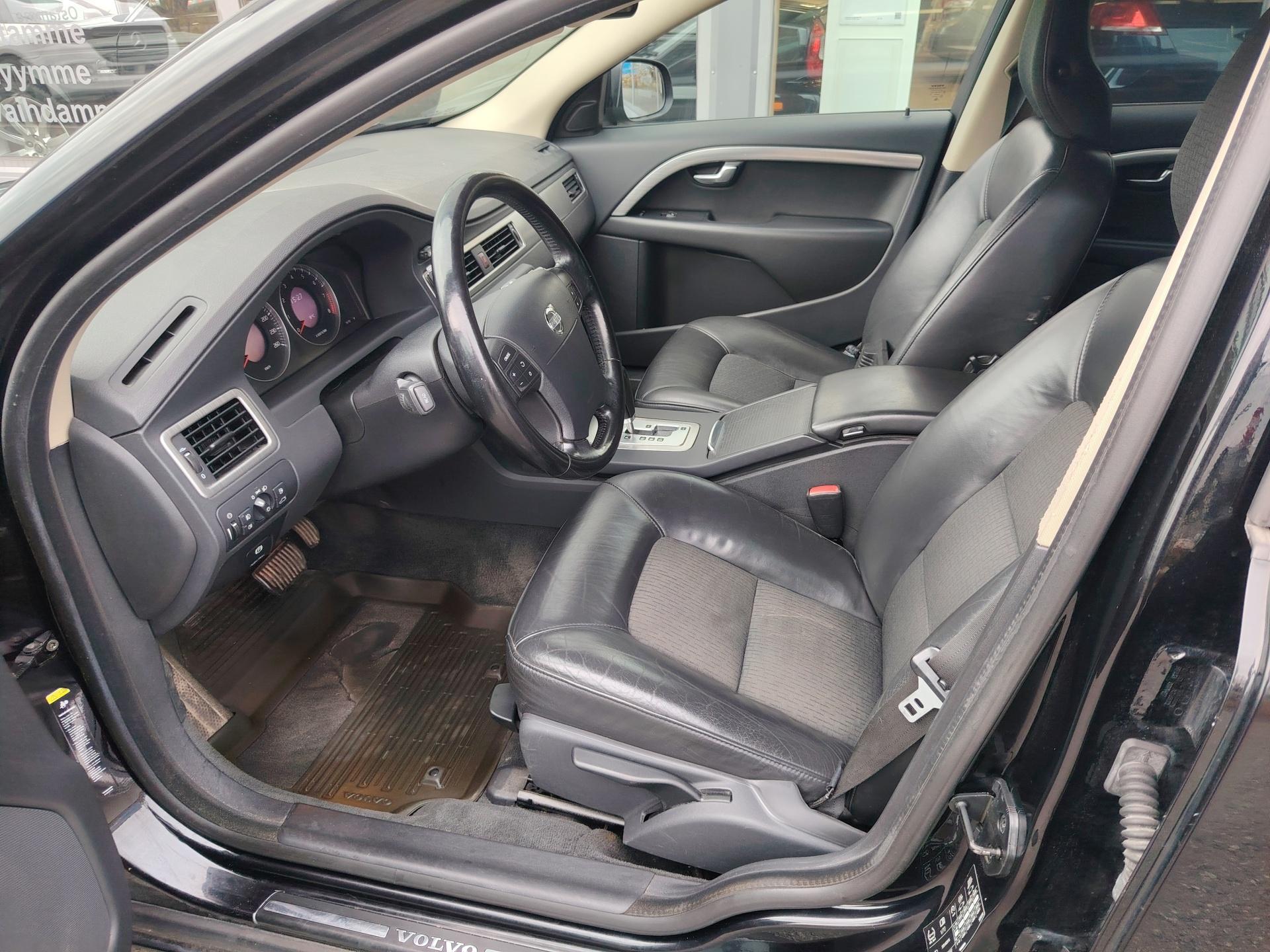 Volvo V70 2,0F Momentum Aut