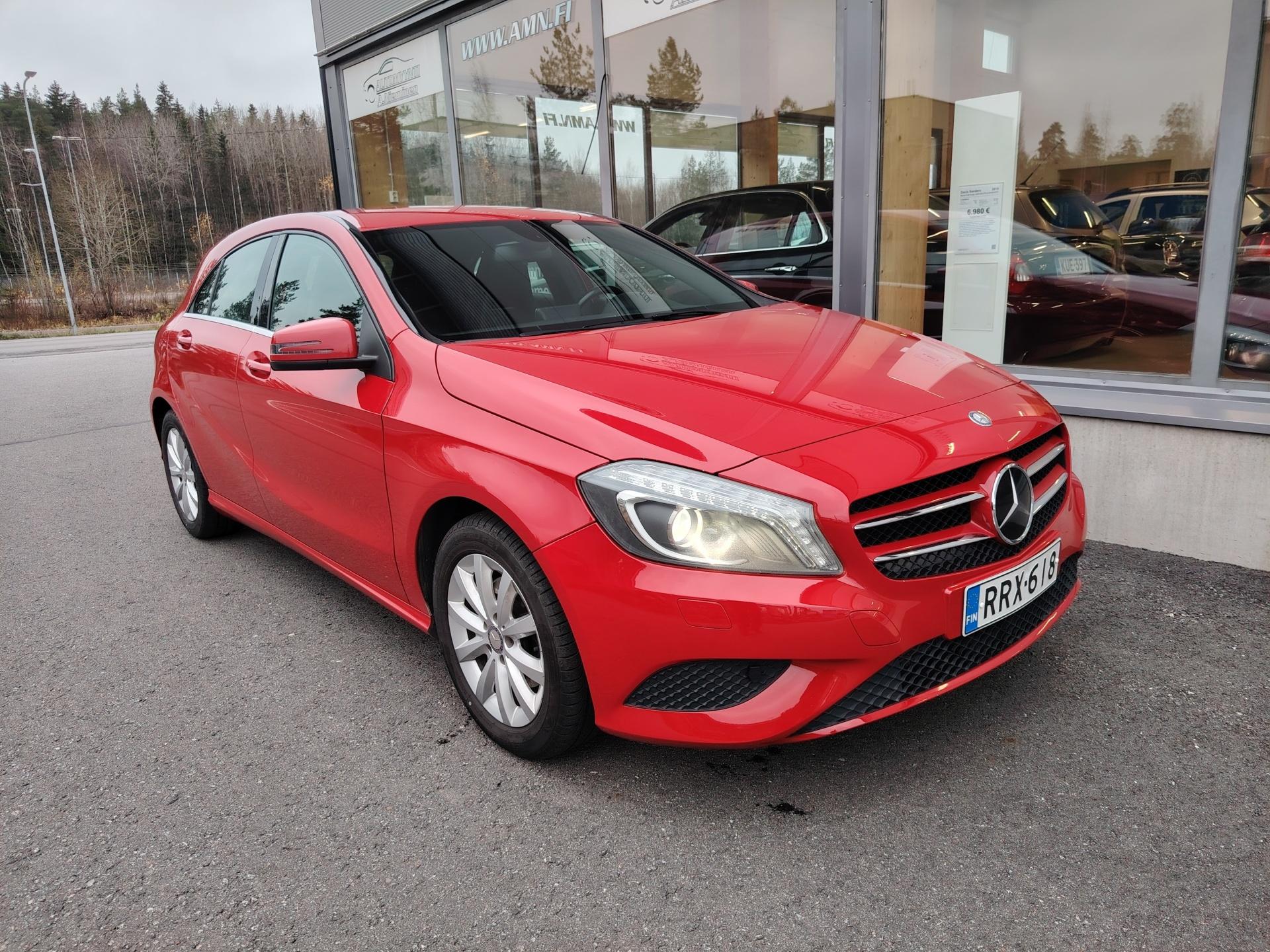 Mercedes-Benz A 180 Aut *LOHKOLÄMMITIN/XENON/JUURI KATSASTETTU*