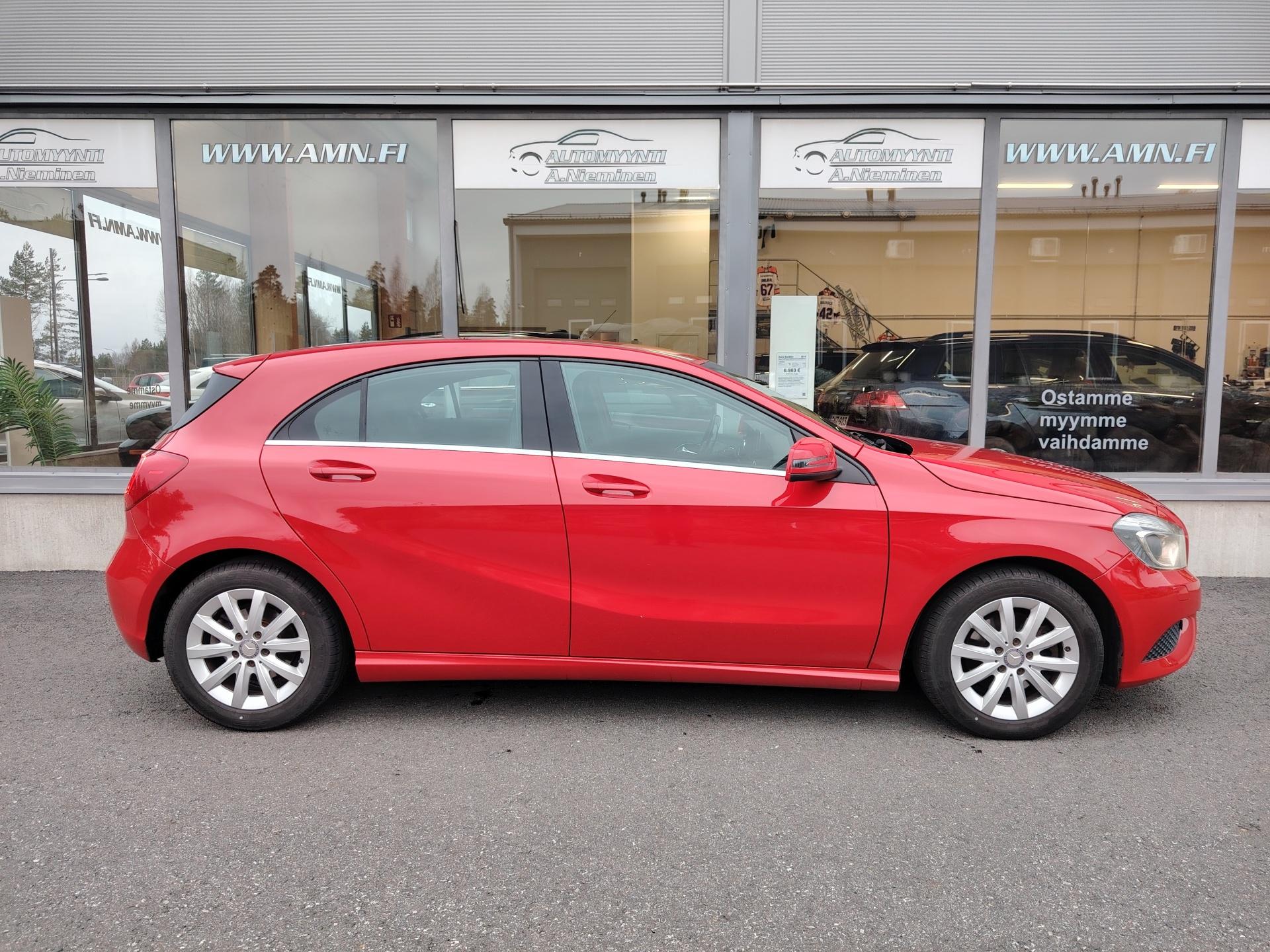 Mercedes-Benz A 180 Aut *LOHKOLÄMMITIN/XENON/JUURI KATSASTETTU*