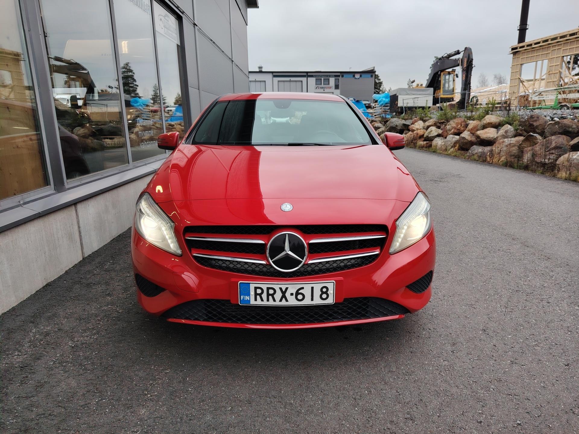 Mercedes-Benz A 180 Aut *LOHKOLÄMMITIN/XENON/JUURI KATSASTETTU*