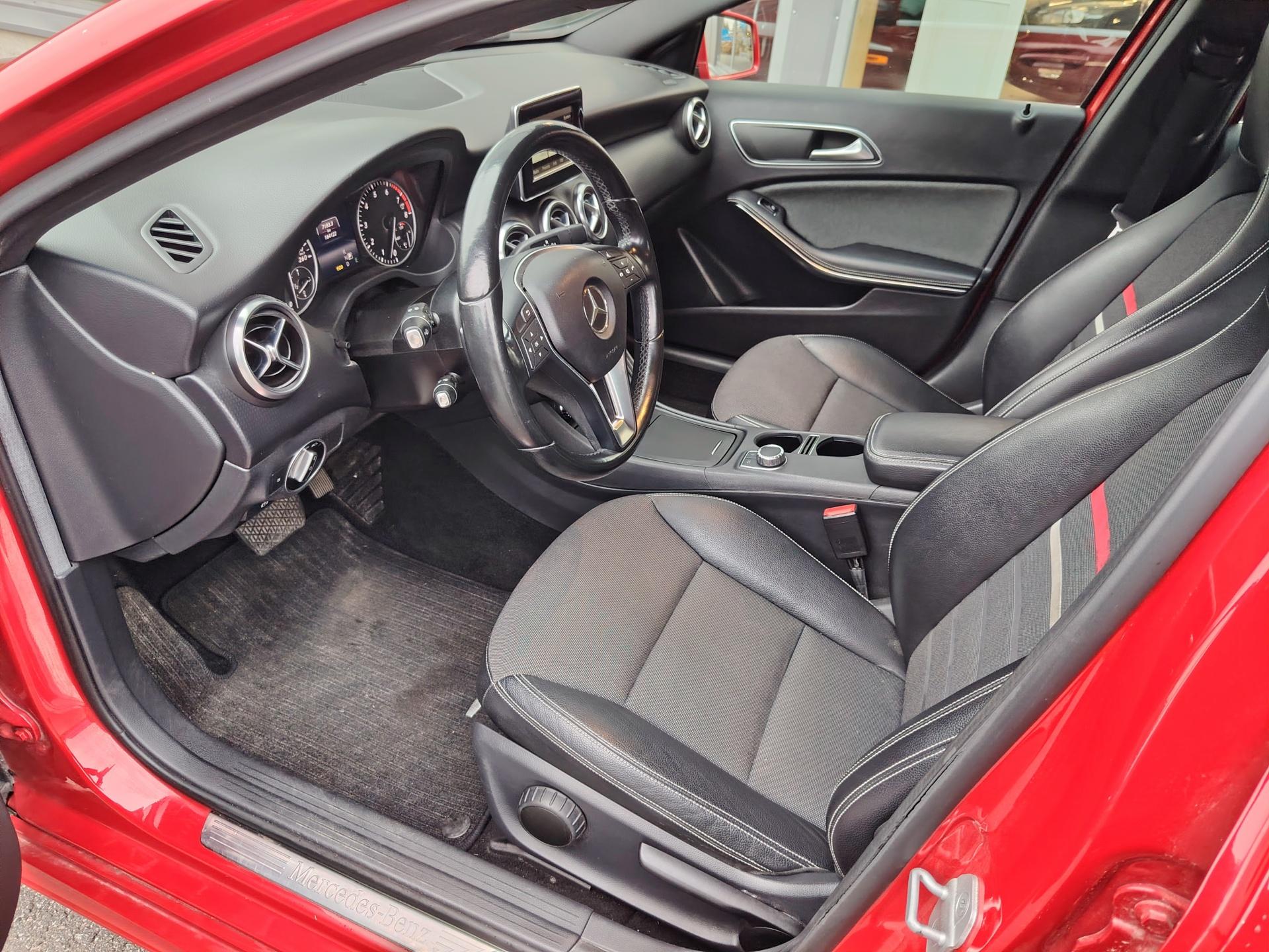 Mercedes-Benz A 180 Aut *LOHKOLÄMMITIN/XENON/JUURI KATSASTETTU*