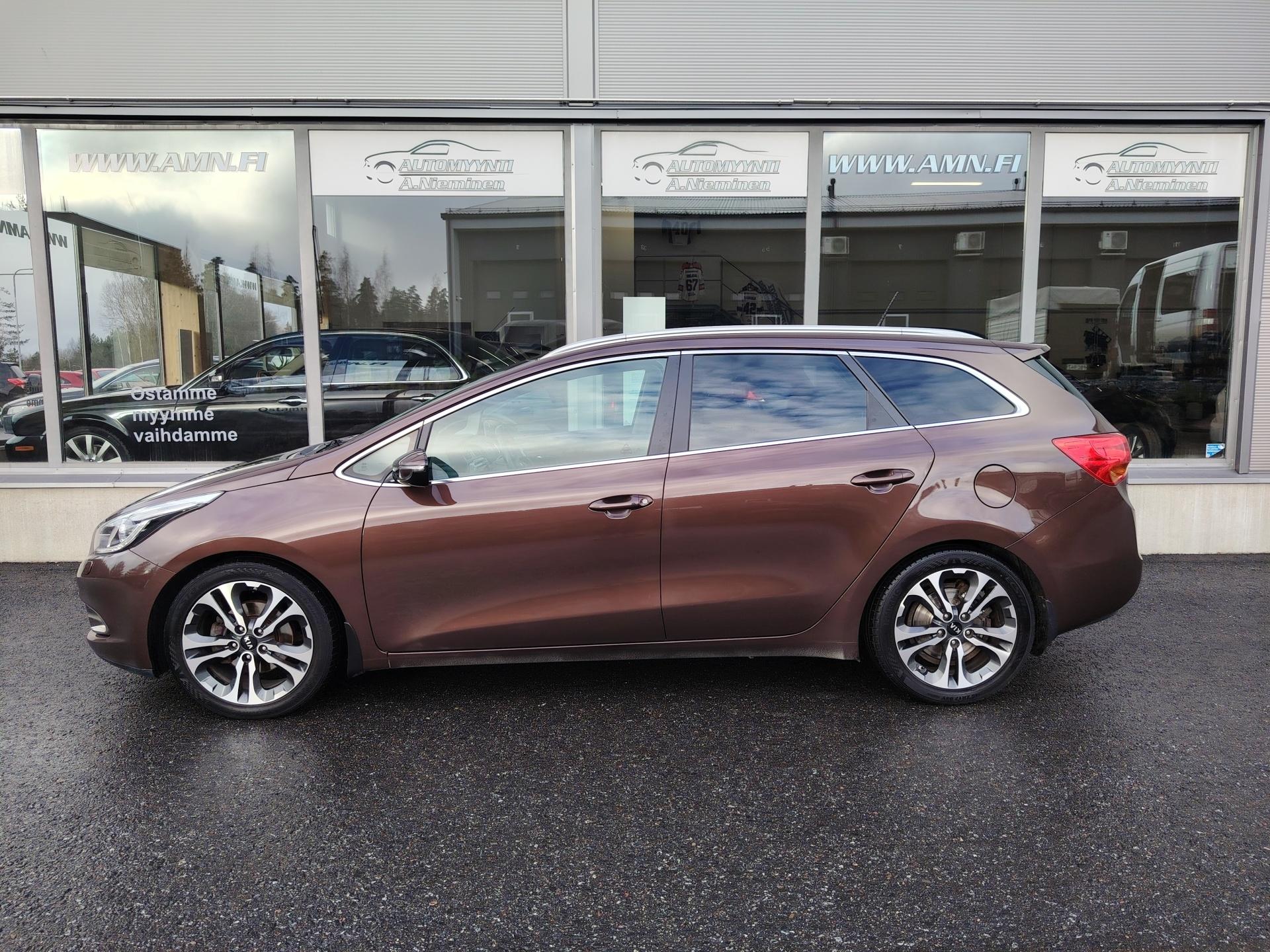 Kia Ceed 1,6 TX SW Aut *PANORAMALASIKATTO/VETOKOUKKU/XENON*