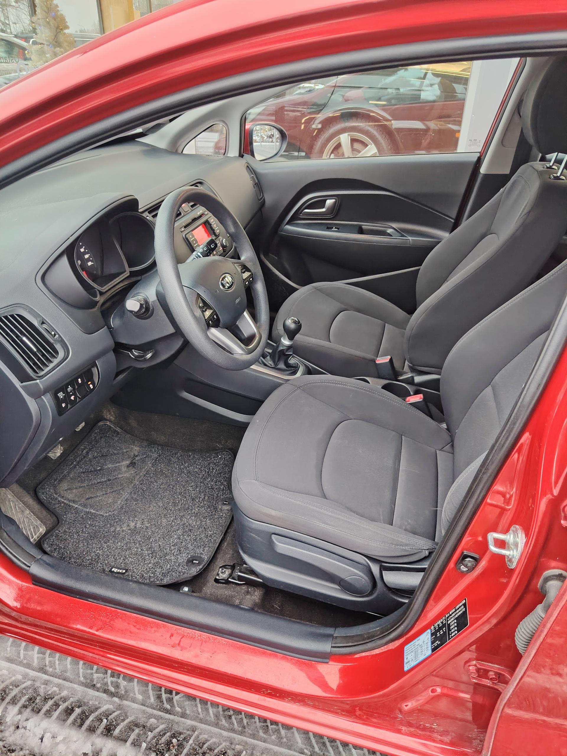 Kia Rio 1,2 ISG LX 5d EcoDynamics *JUURI HUOLLETTU JA KATSASTETTU*