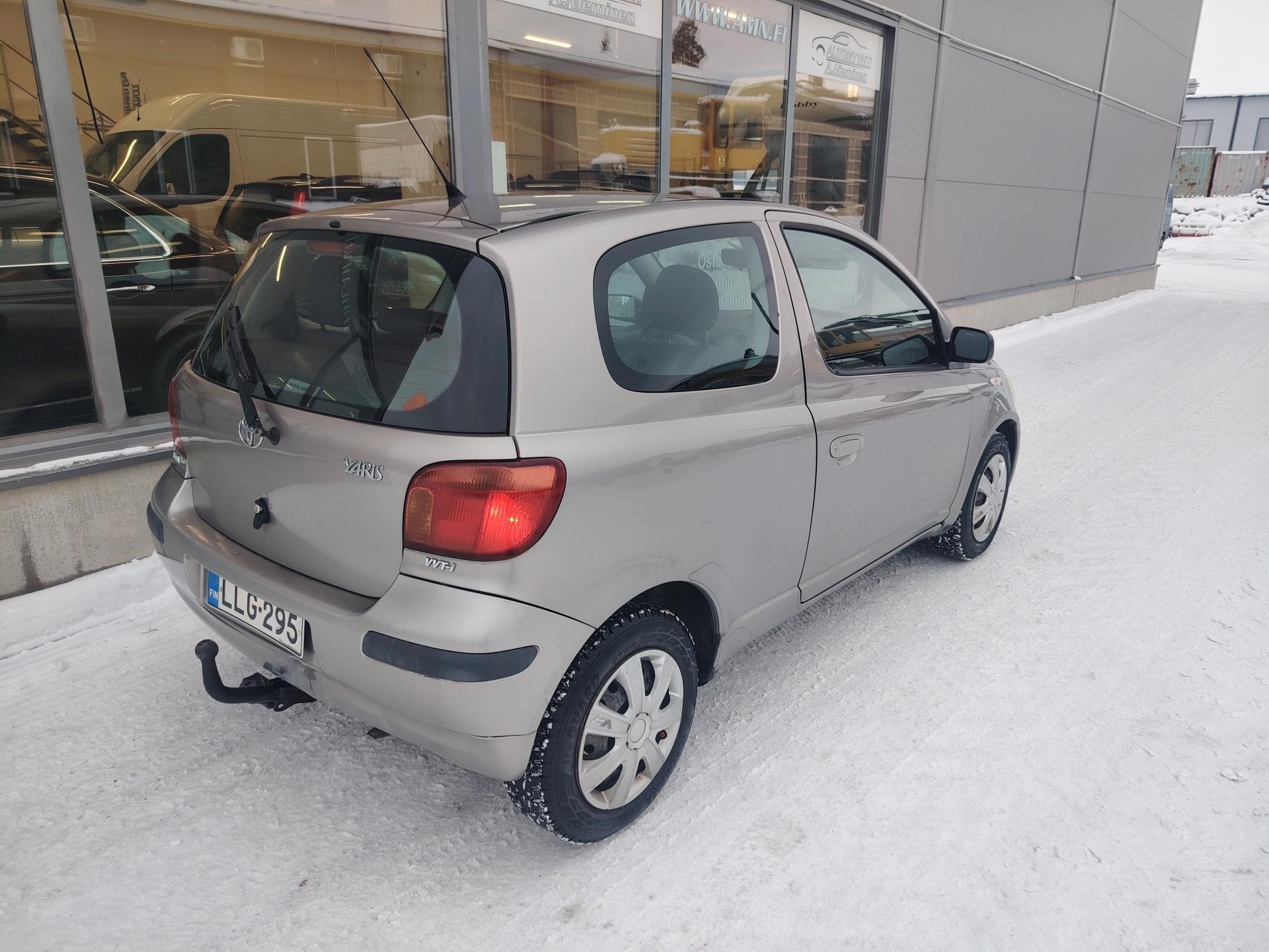Toyota Yaris 1,3 VVT-i Linea Terra 3d *LUOTETTAVA KÄYTTÖAUTO OSAMAKSULLA ALK 69€/kk*