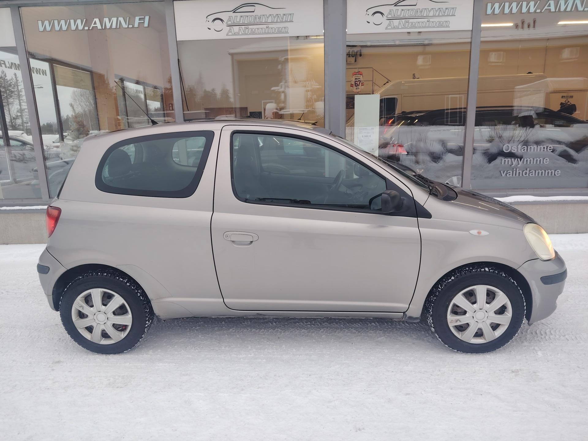 Toyota Yaris 1,3 VVT-i Linea Terra 3d *LUOTETTAVA KÄYTTÖAUTO OSAMAKSULLA ALK 69€/kk*