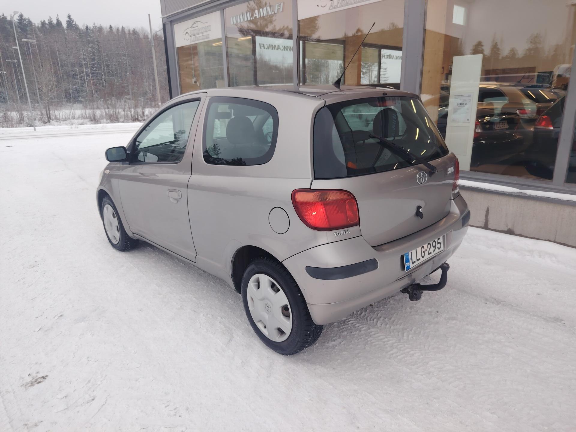 Toyota Yaris 1,3 VVT-i Linea Terra 3d *LUOTETTAVA KÄYTTÖAUTO OSAMAKSULLA ALK 69€/kk*
