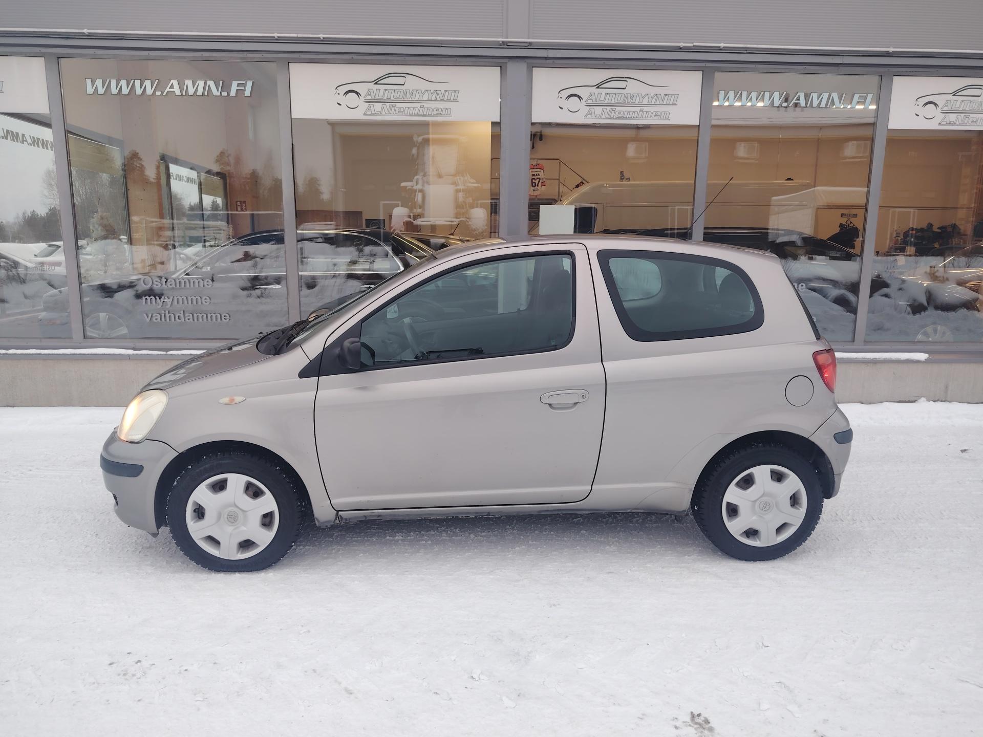 Toyota Yaris 1,3 VVT-i Linea Terra 3d *LUOTETTAVA KÄYTTÖAUTO OSAMAKSULLA ALK 69€/kk*