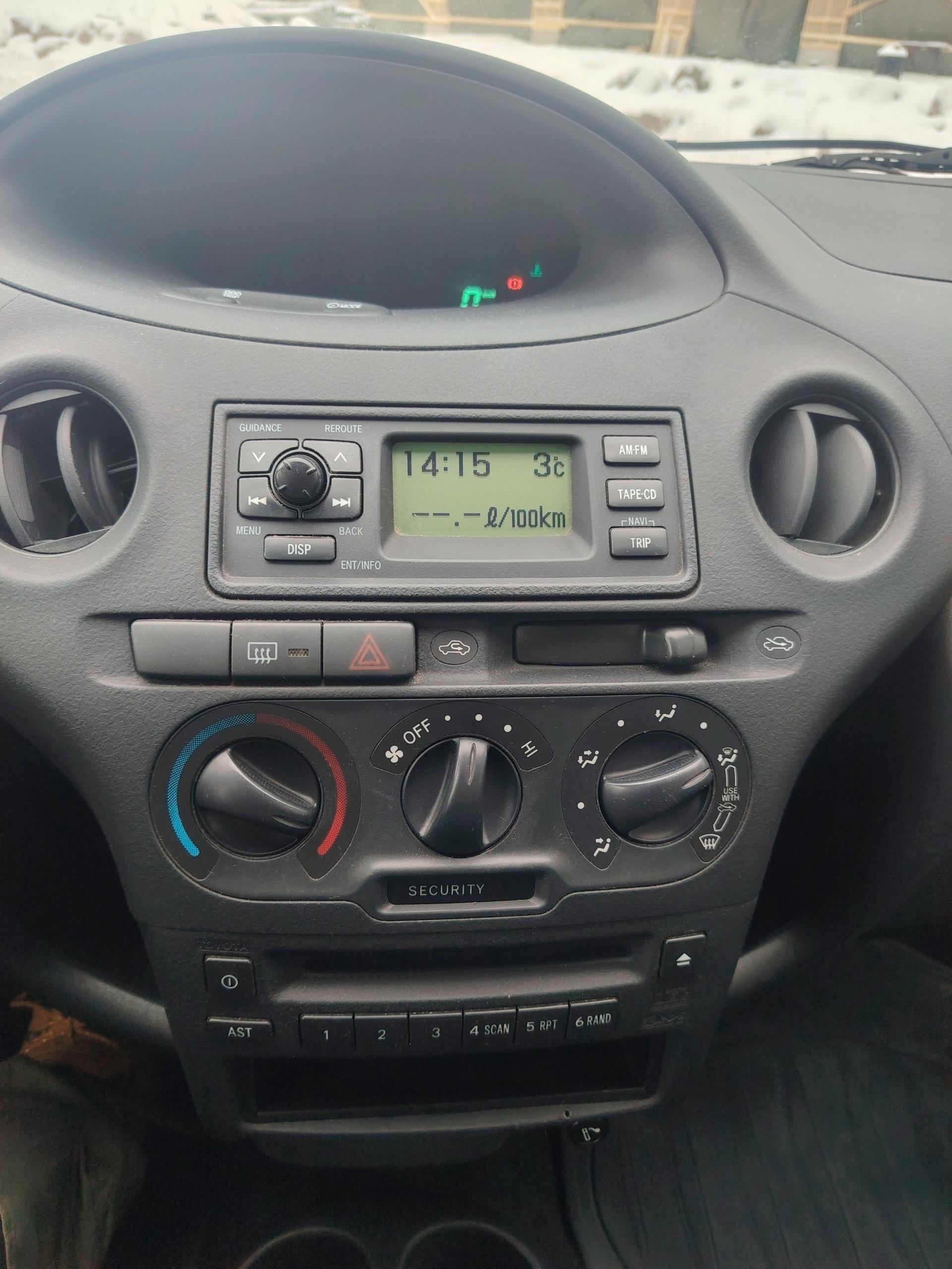 Toyota Yaris 1,3 VVT-i Linea Terra 3d *LUOTETTAVA KÄYTTÖAUTO OSAMAKSULLA ALK 69€/kk*