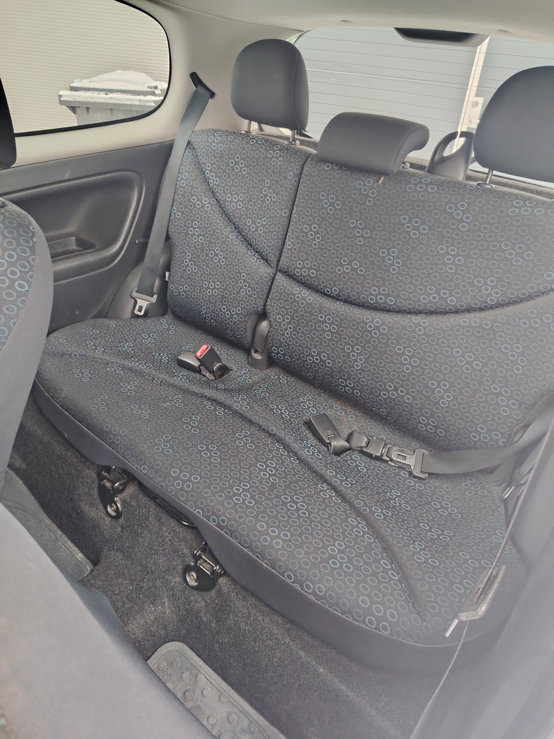 Toyota Yaris 1,3 VVT-i Linea Terra 3d *LUOTETTAVA KÄYTTÖAUTO OSAMAKSULLA ALK 69€/kk*