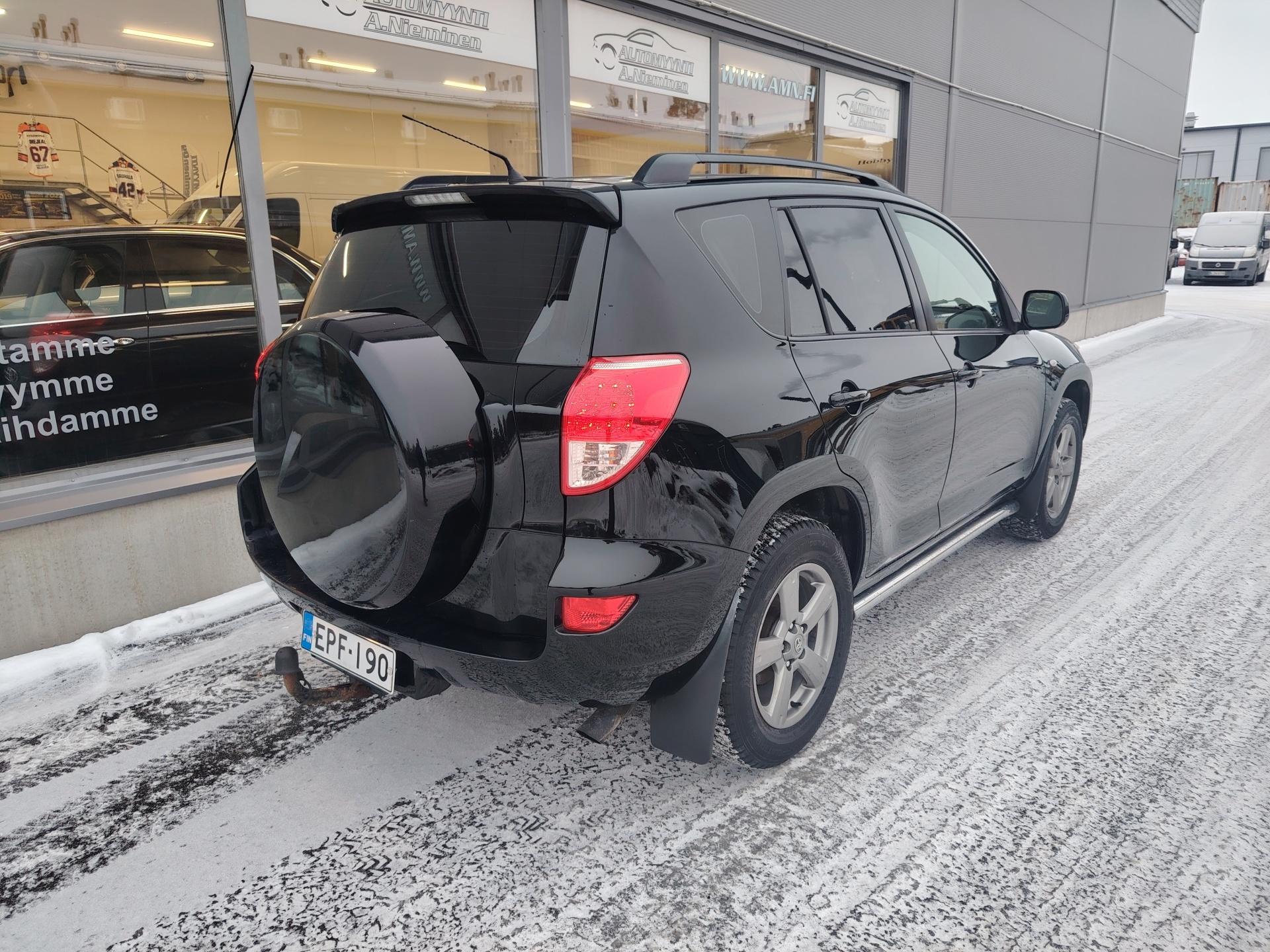 Toyota RAV4 2,0 VVT-i 4WD Luxury 