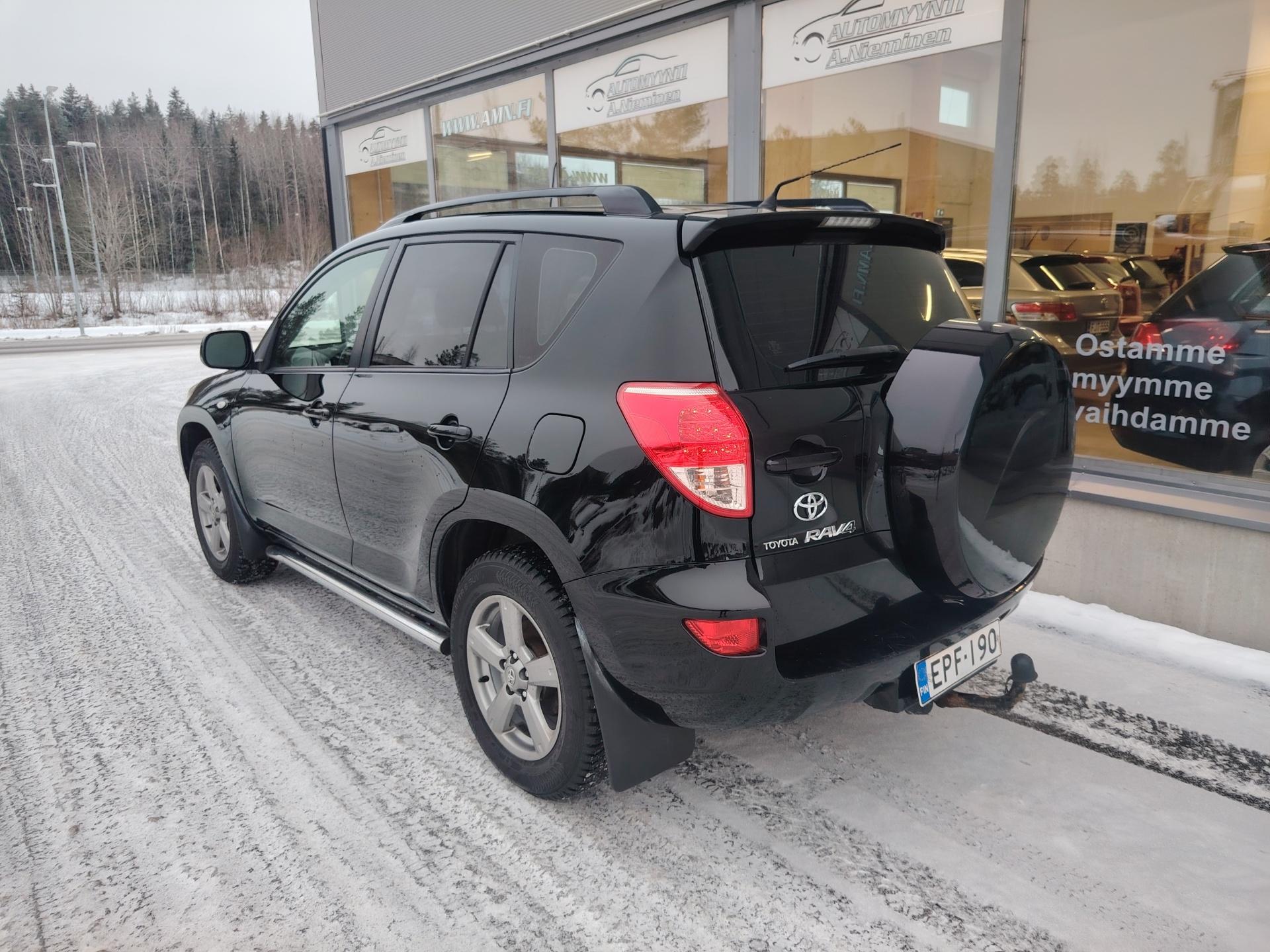 Toyota RAV4 2,0 VVT-i 4WD Luxury 
