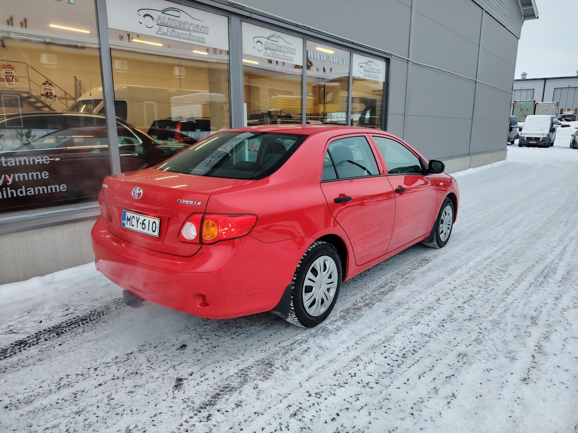 Toyota Corolla 1,4 VVT-i Linea Terra *VETOKOUKKU/JUURI KATSASTETTU*