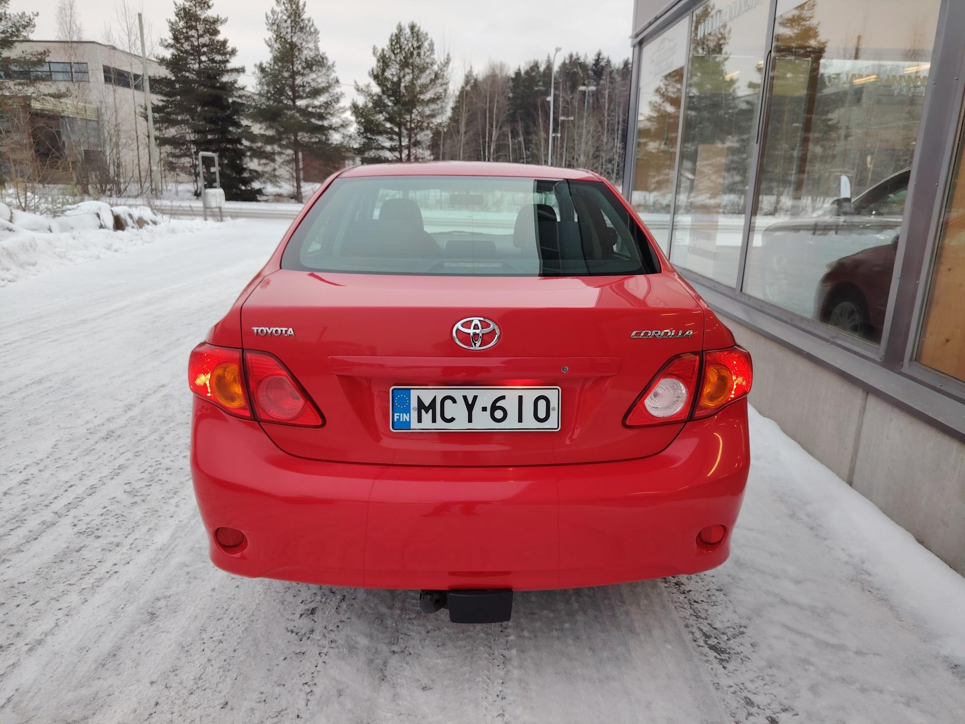 Toyota Corolla 1,4 VVT-i Linea Terra *VETOKOUKKU/JUURI KATSASTETTU*