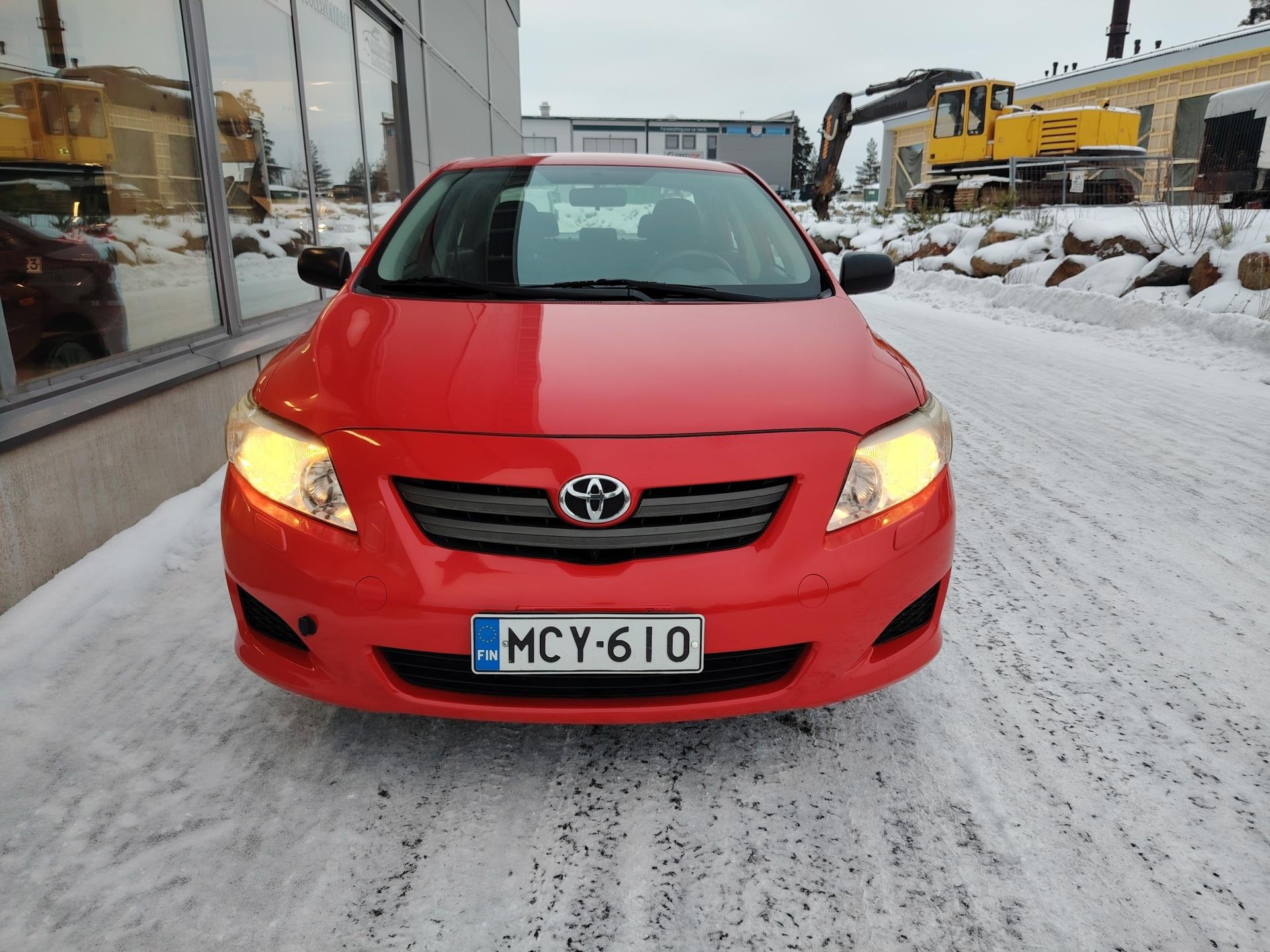 Toyota Corolla 1,4 VVT-i Linea Terra *VETOKOUKKU/JUURI KATSASTETTU*